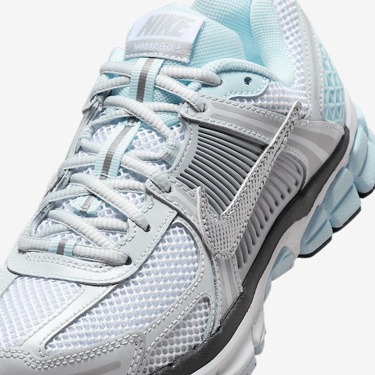 Nike Vomero sneaker Pure Platinum/Glacier Blue/Wolf Grey/Metallic Silver