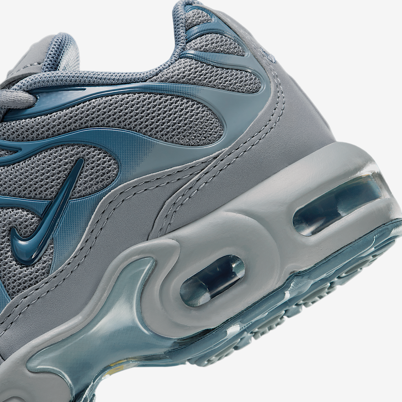Nike Air Max Plus sneaker Stealth/Monsoon Blue/Off Noir/Armory Blue