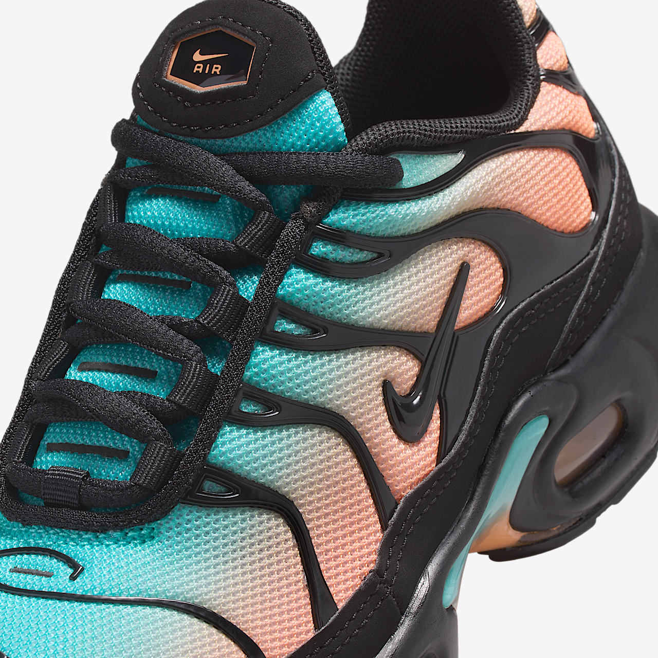 Nike Air Max Plus sneaker Zwart/Aurora Green/Orange Pulse/Zwart