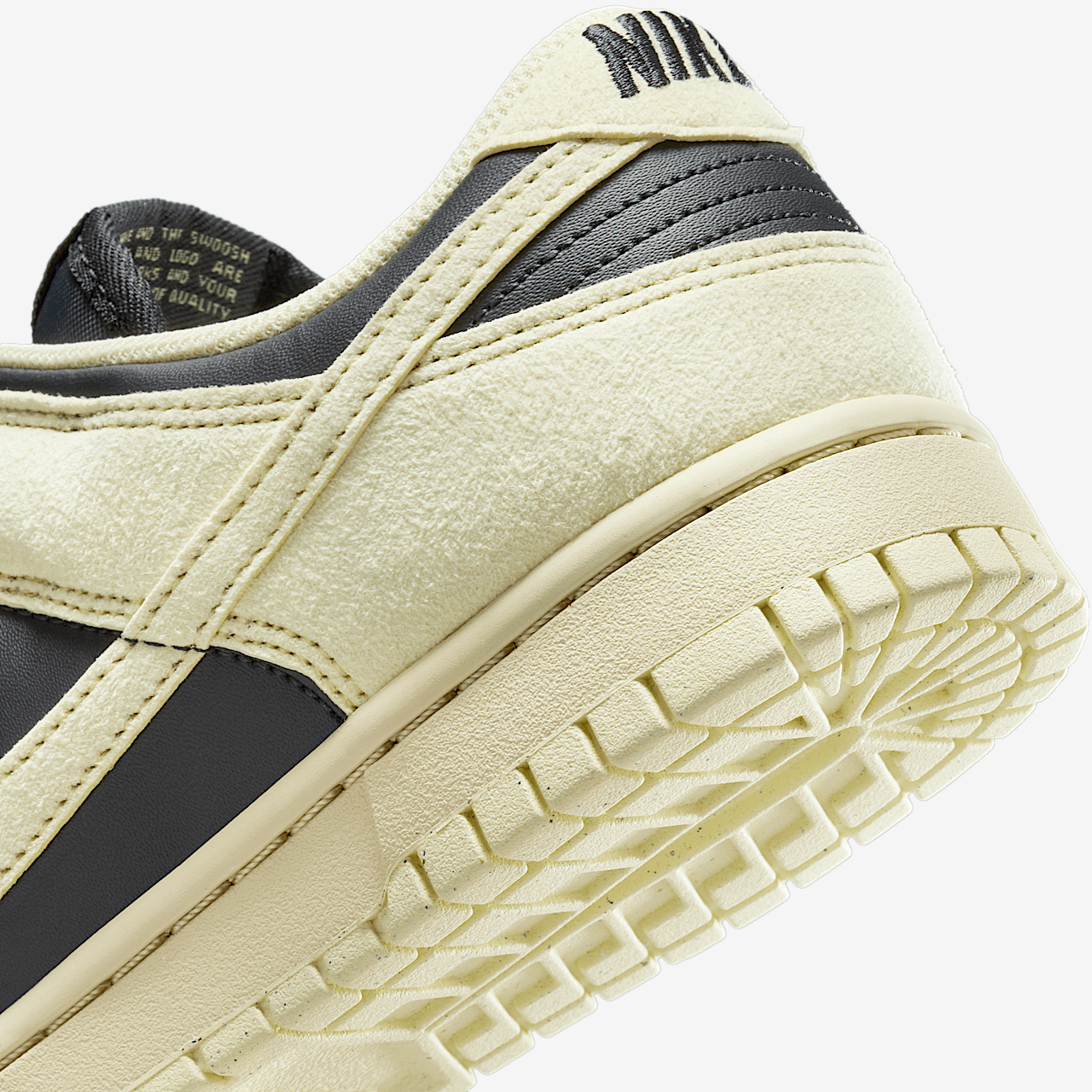 Nike Dunk Low sneaker Off Noir/Light Khaki/Alabaster