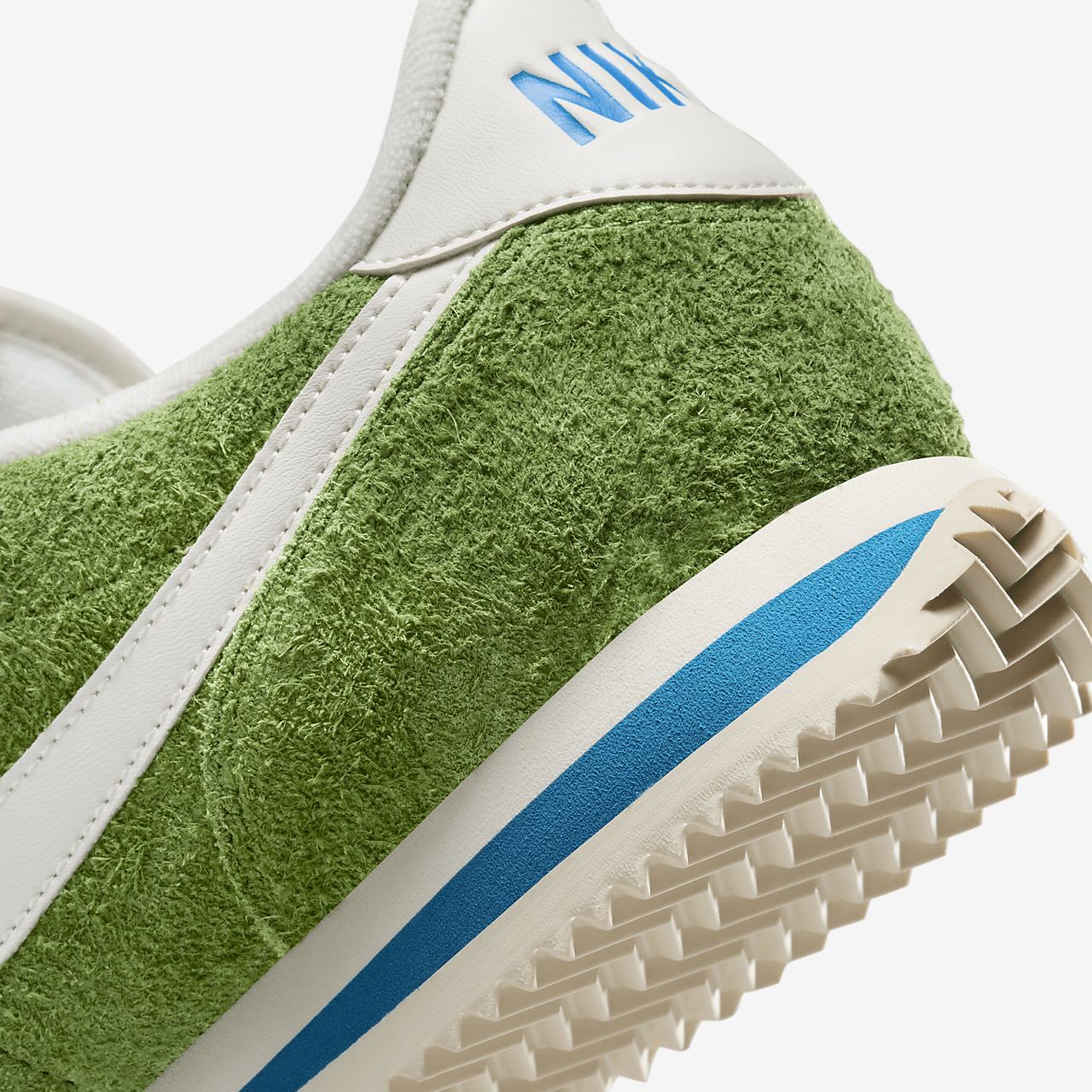 Nike 530 sneaker Chlorophyll/Light Photo Blue/Coconut Milk/Sail