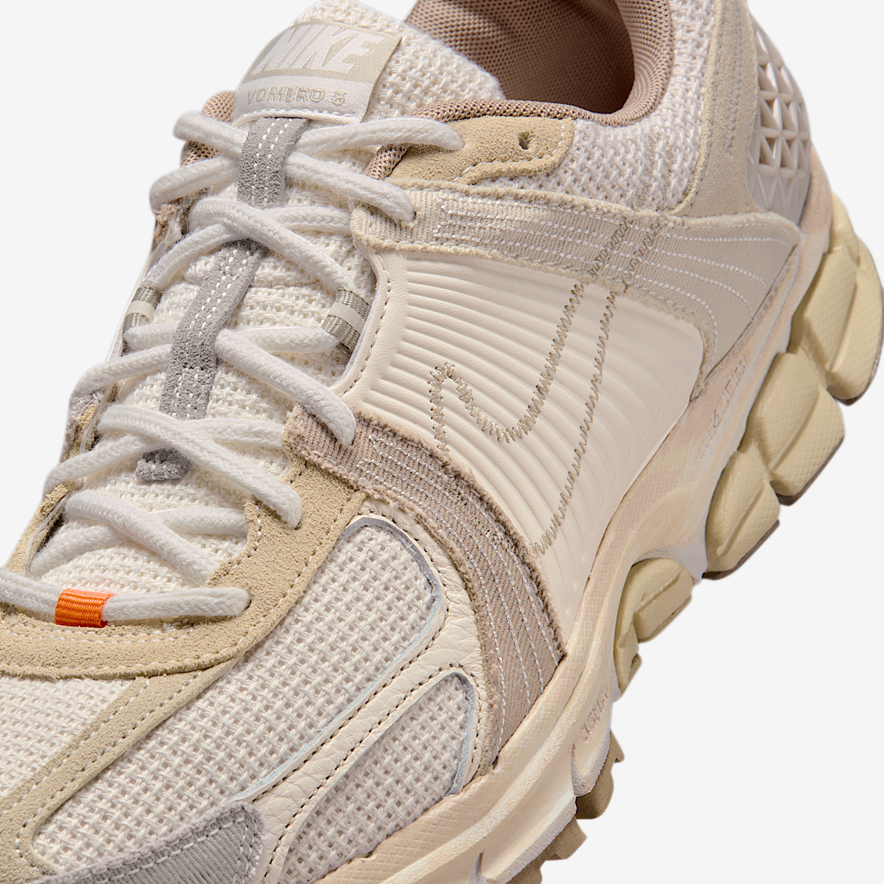 Nike Vomero sneaker Light Orewood Brown/Pale Ivory/College Grey/Khaki