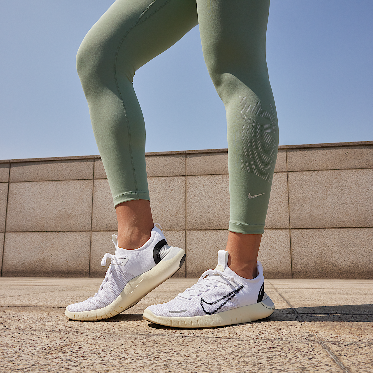 Nike Free sneaker Wit/Coconut Milk/Photon Dust/Zwart