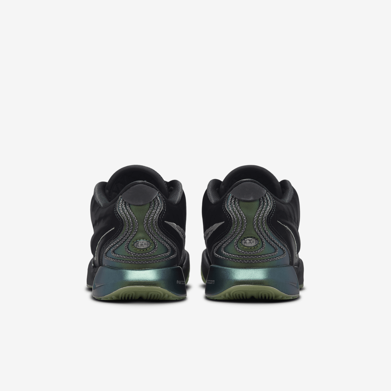 Nike LeBron sneaker Zwart/Iron Grey/Oil Green/Metallic Pewter