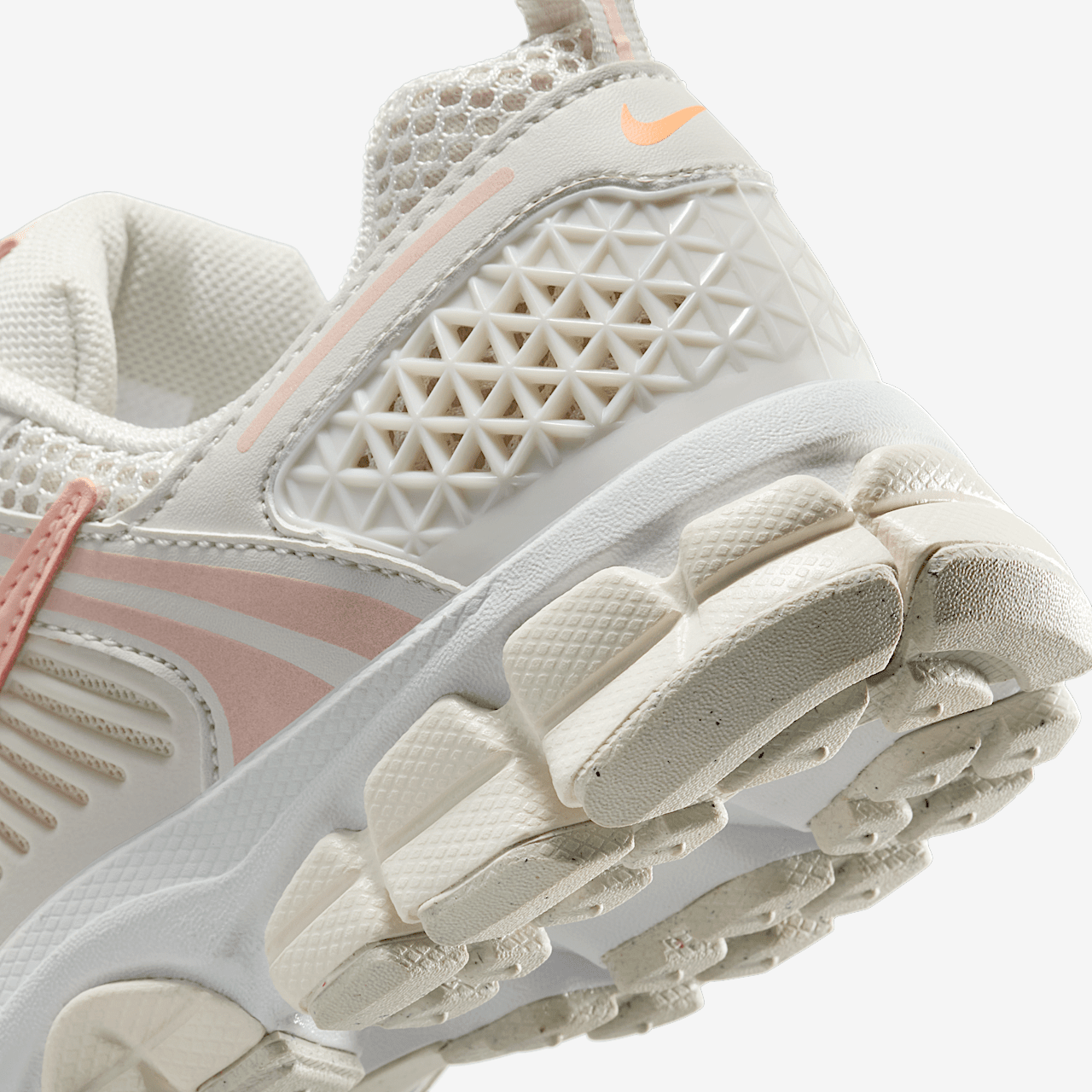 Nike Vomero sneaker Phantom/Light Orewood Brown/Wit/Echo Pink