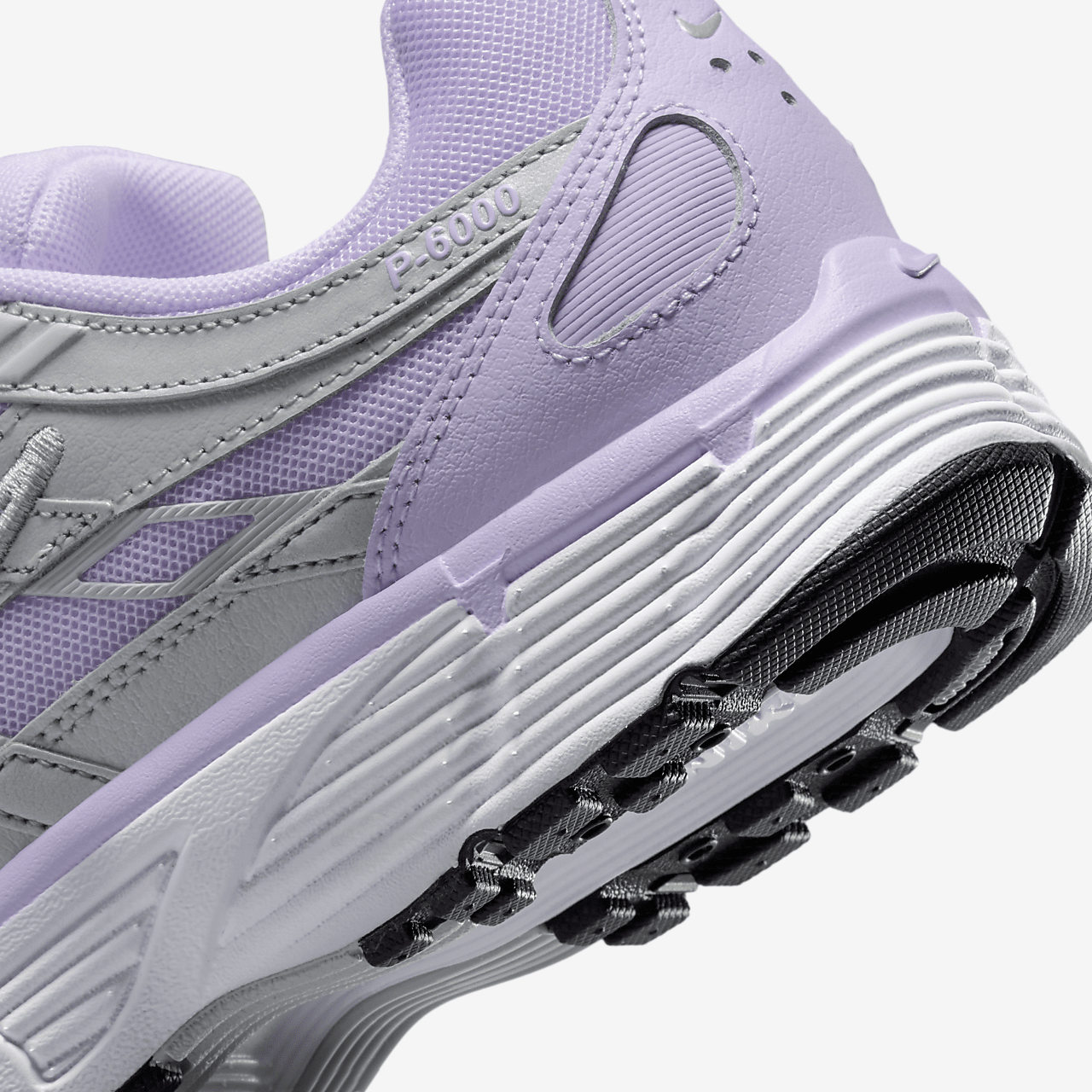 Nike P-6000 sneaker Lilac Bloom/Metallic Platinum/Pure Platinum/Lilac Bloom