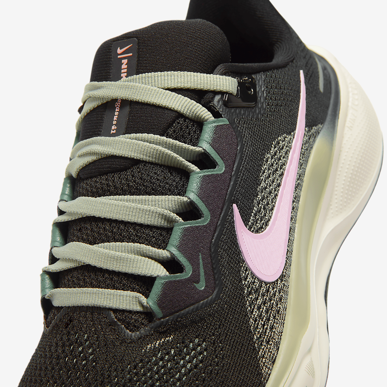 Nike Pegasus sneaker Zwart/Jade Horizon/Bicoastal/Pink Foam