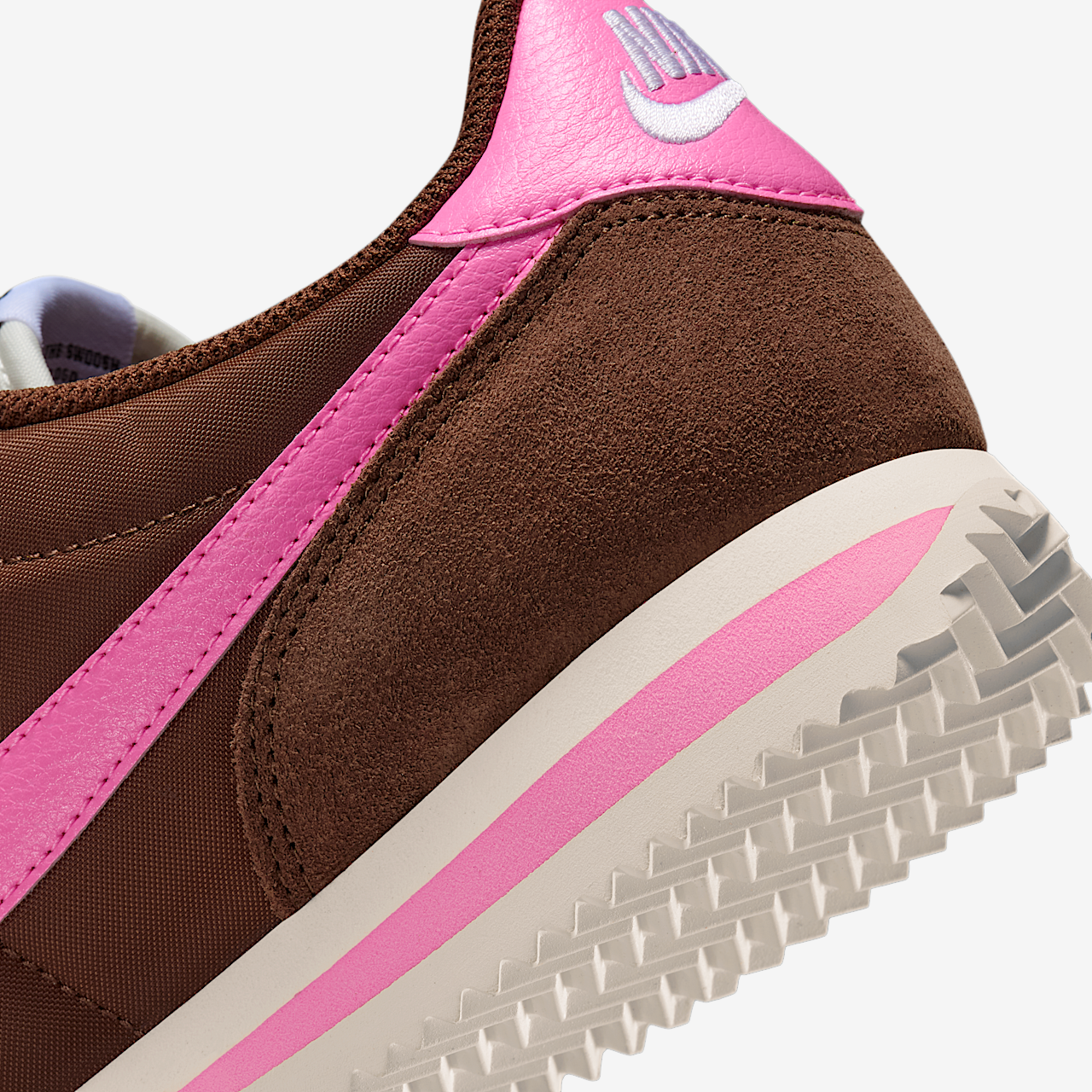 Nike Cortez sneaker Fauna Brown/Sail/Wit/Pink Spell