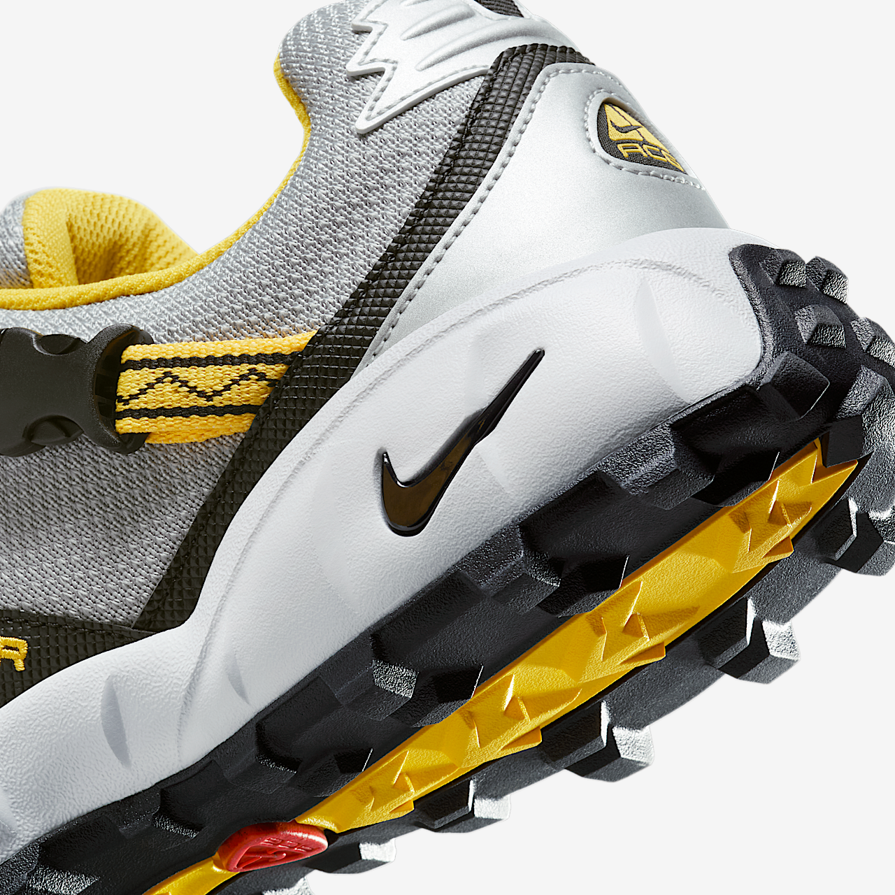 Nike ACG sneaker Zwart/Metallic Silver/Pure Platinum/Yellow Zest