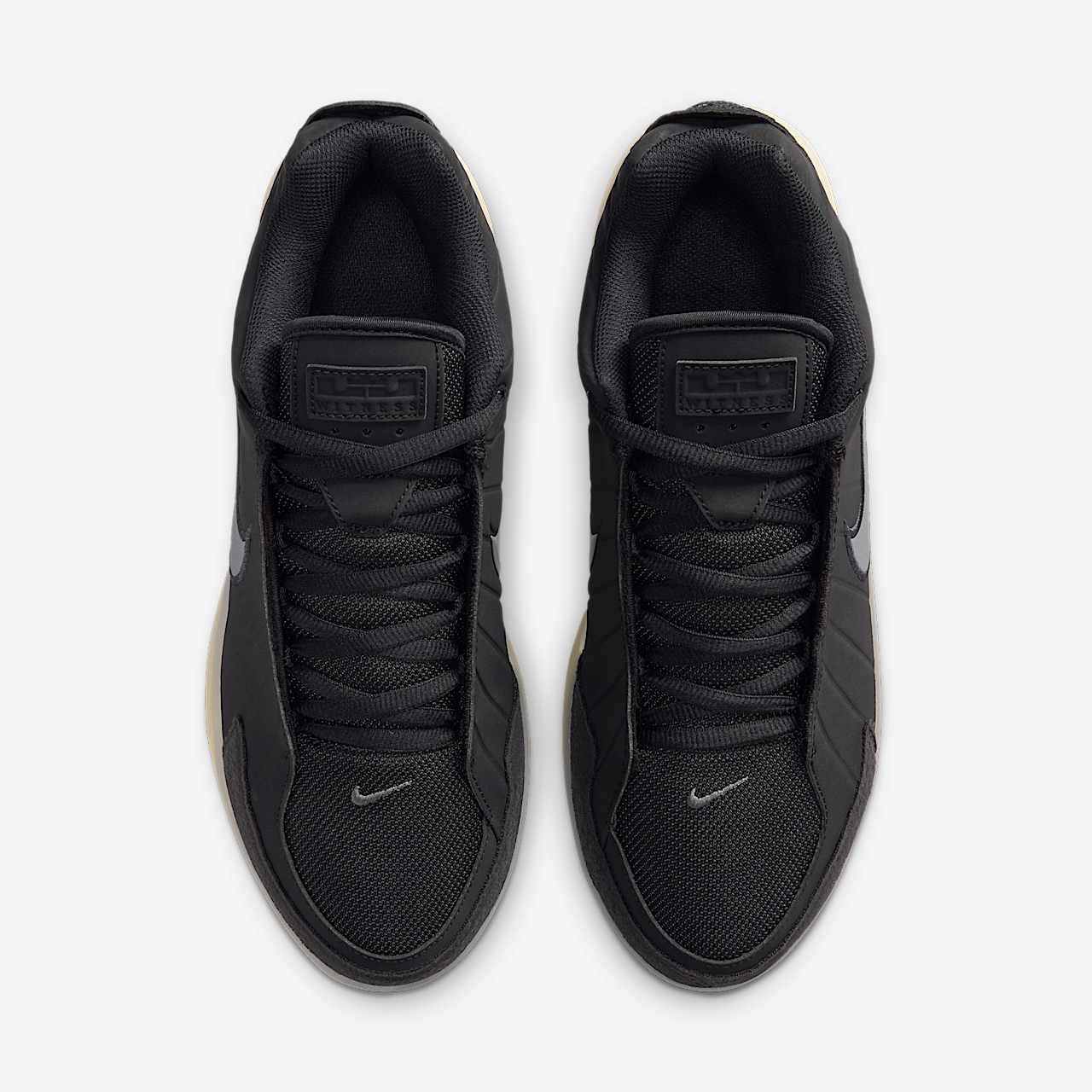 Nike LeBron sneaker Zwart/Coconut Milk/Iron Grey
