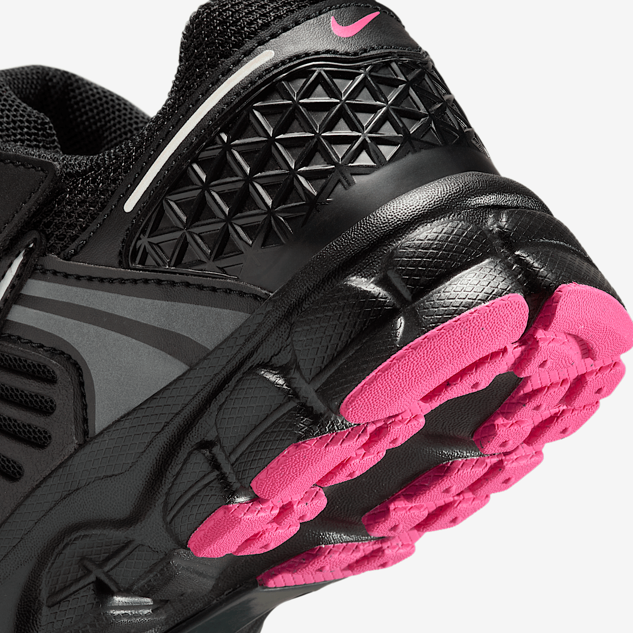 Nike Vomero sneaker Zwart/Anthracite/Pink Blast/Metallic Platinum