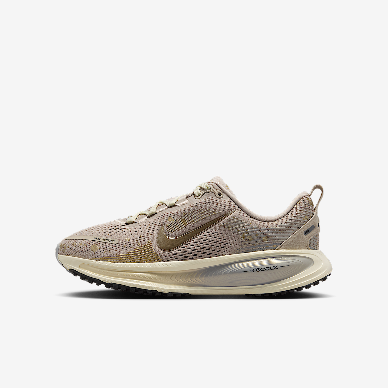 Nike Vomero sneaker Cream II/Coconut Milk/Light Smoke Grey/Metallic Gold Grain