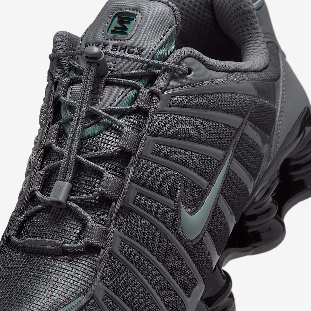 Nike Nike Shox sneaker Iron Grey/Zwart/Reflect Silver/Clay Green