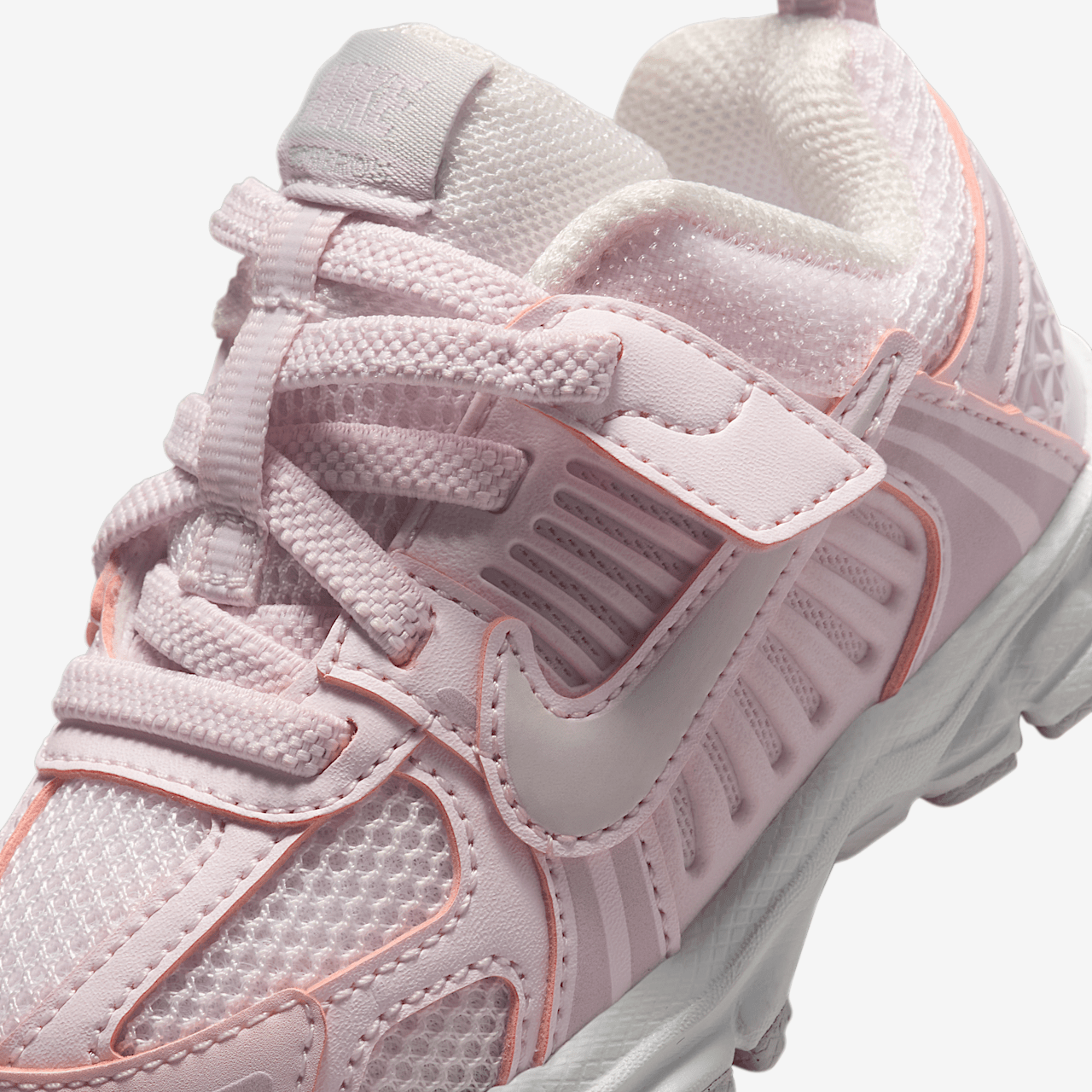 Nike Vomero sneaker Pearl Pink/Bleached Lilac/Summit White/Vast Grey