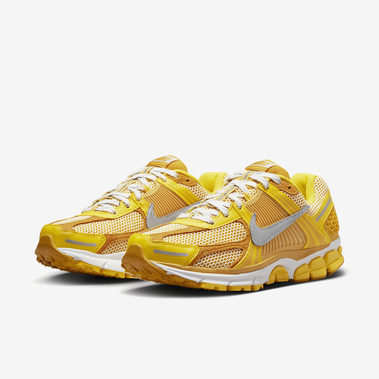 Nike Vomero sneaker Yellow Strike/Citron Tint/Yellow Ochre/Metallic Silver
