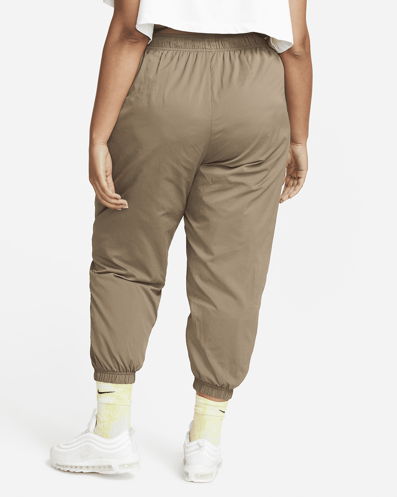 Женские спортивные штаны Nike Sportswear Essential по цене 6490.0 ...