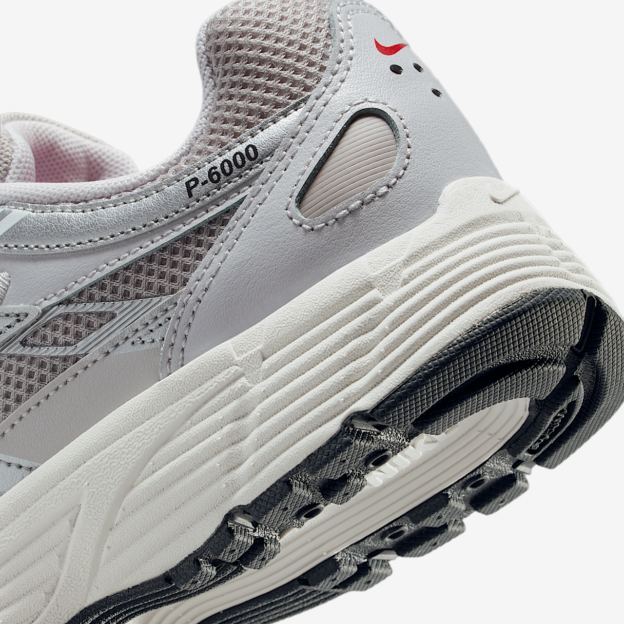Nike P-6000 sneaker College Grey/Vast Grey/Phantom/Fire Red