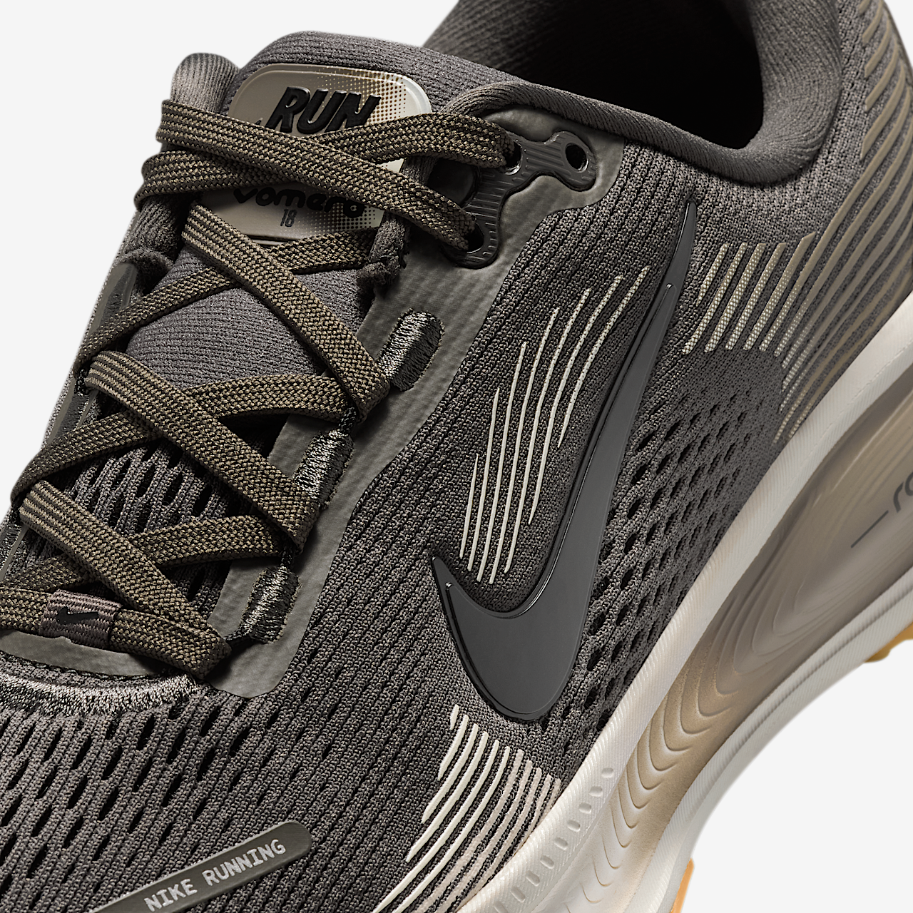Nike Vomero sneaker Medium Ash/College Grey/Pale Ivory/Zwart
