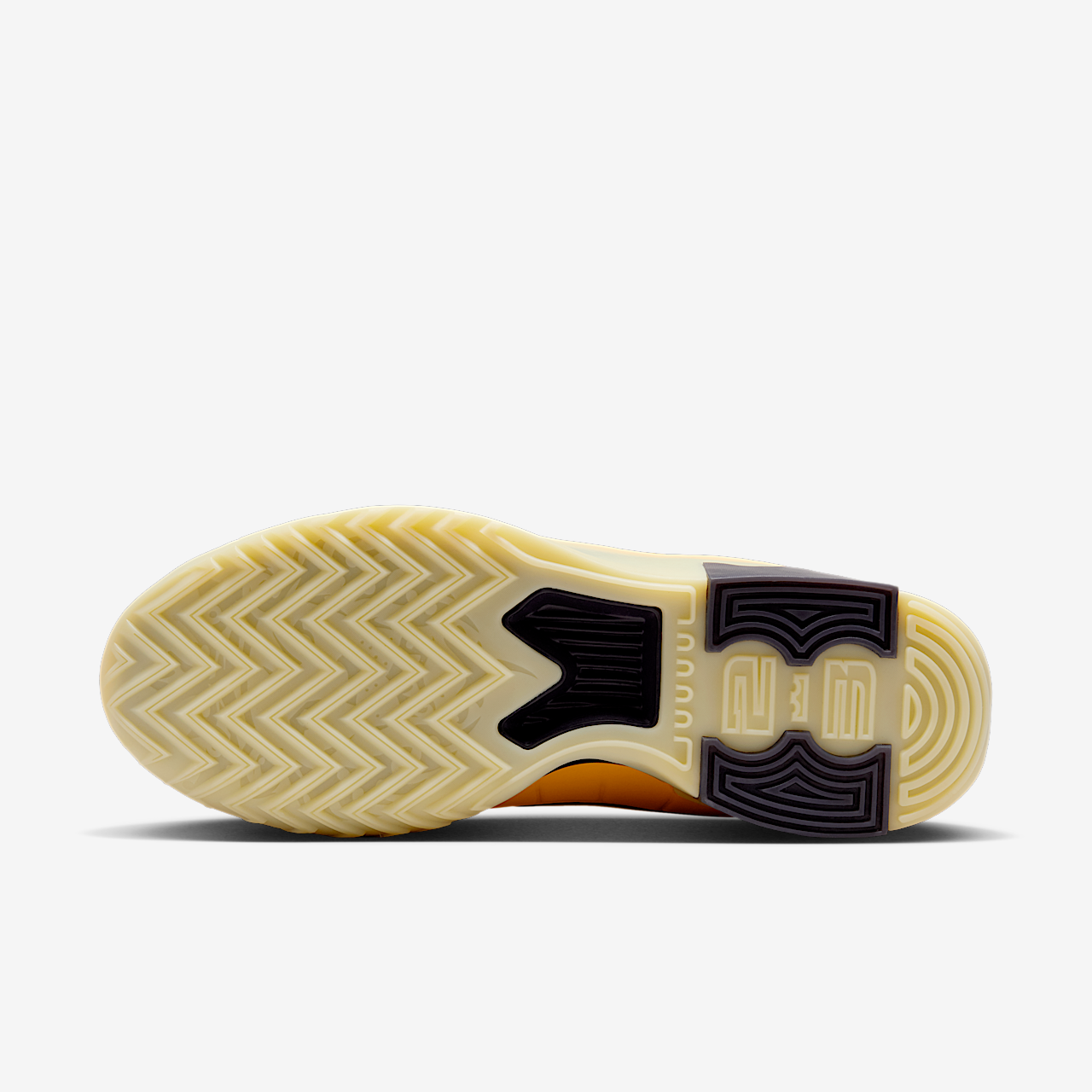 Nike LeBron sneaker Amarillo/Soft Yellow/Lilac/Cave Purple