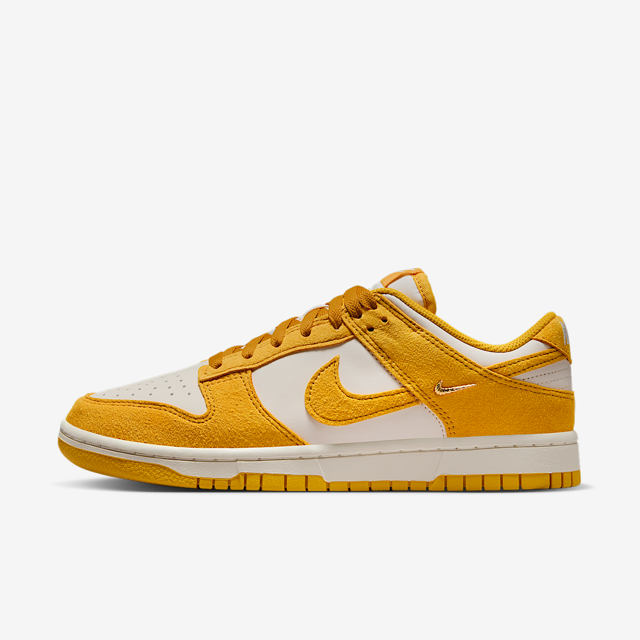 Nike Dunk Low sneaker Pale Ivory/Sail/Metallic Gold/Dark Sulfur