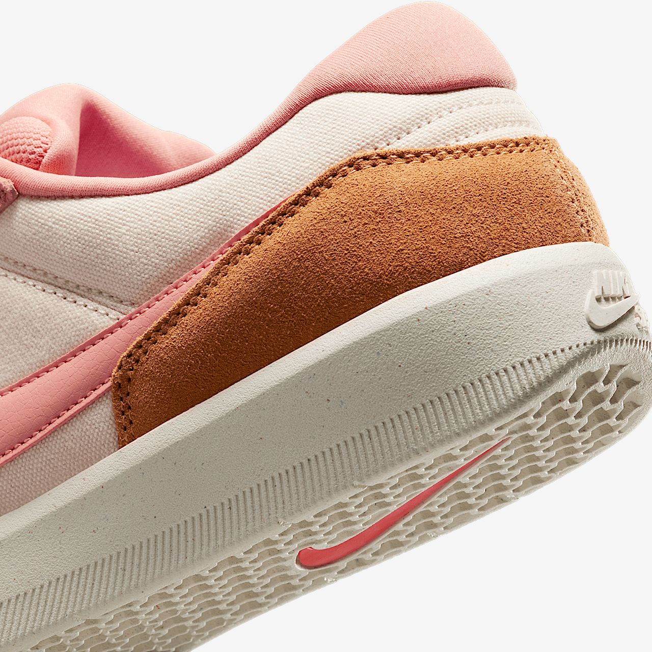 Nike  sneaker Pale Ivory/Copper Moon/Gum Light Brown/Apricot Agate