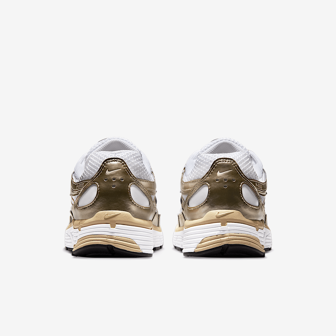 Nike P-6000 sneaker Wit/Grain/Metallic Gold Grain/Zwart