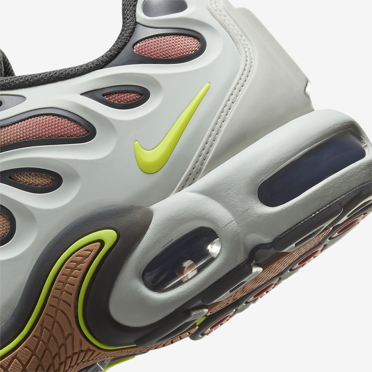 Nike Air Max Plus Drift sneaker Light Silver/Dark Smoke Grey/Amber Brown/Volt