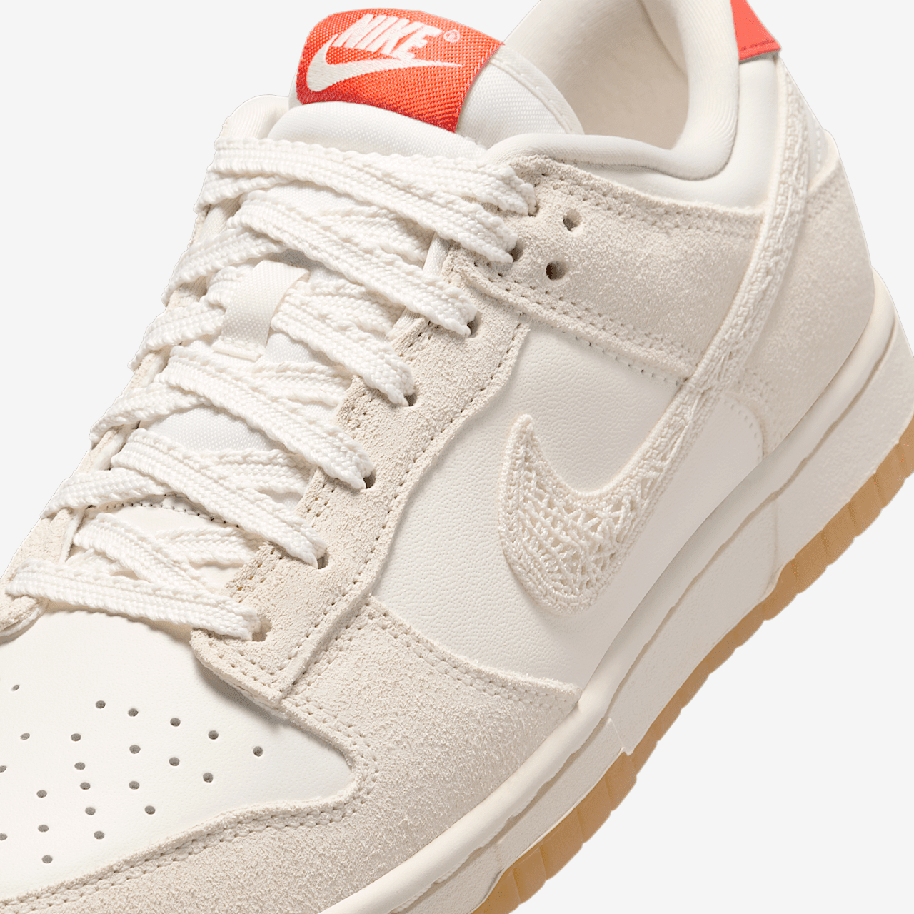 Nike Dunk Low sneaker Sail/Picante Red/Flax/Pale Ivory