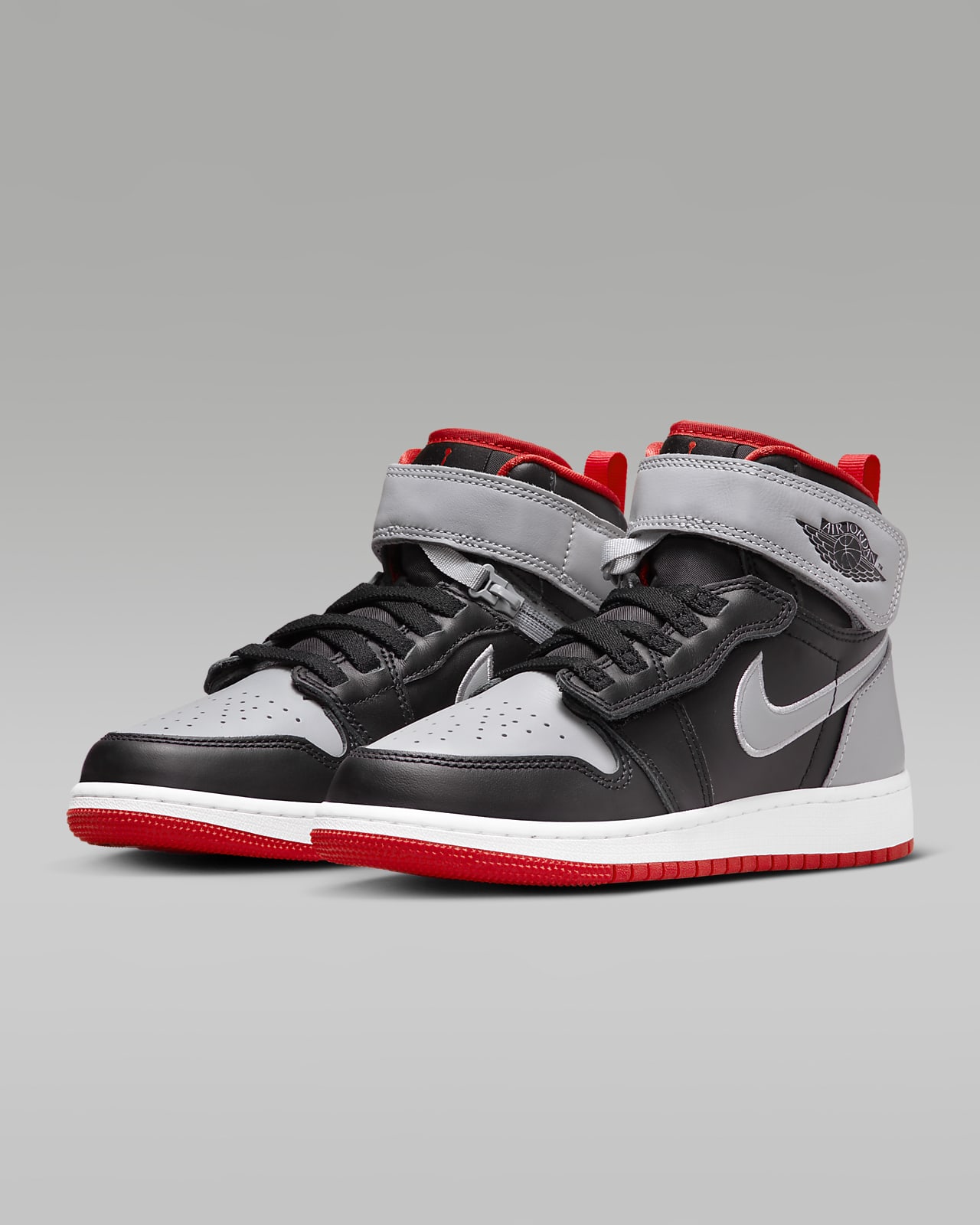 Air Jordan 1 Hi FlyEase Big Kids' Shoes. Nike JP