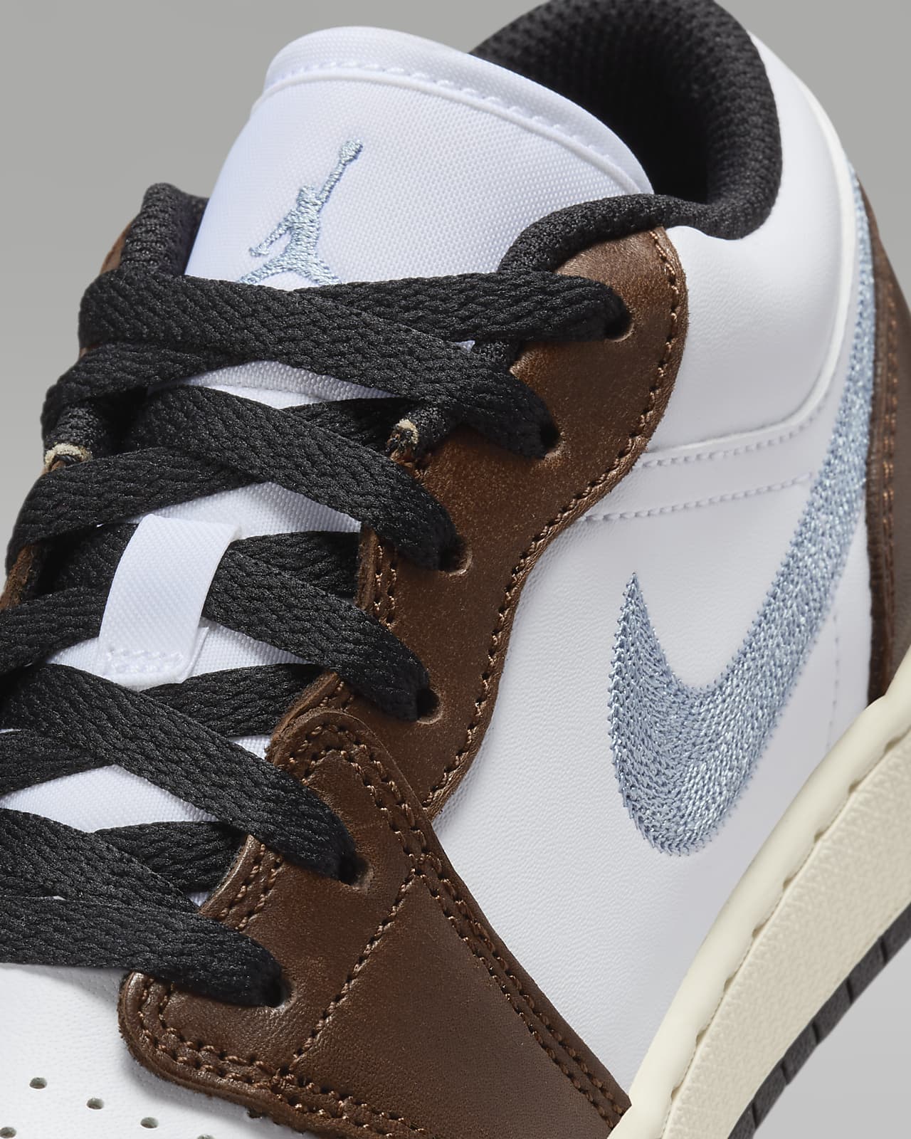Air Jordan 1 Low SE Older Kids Shoes