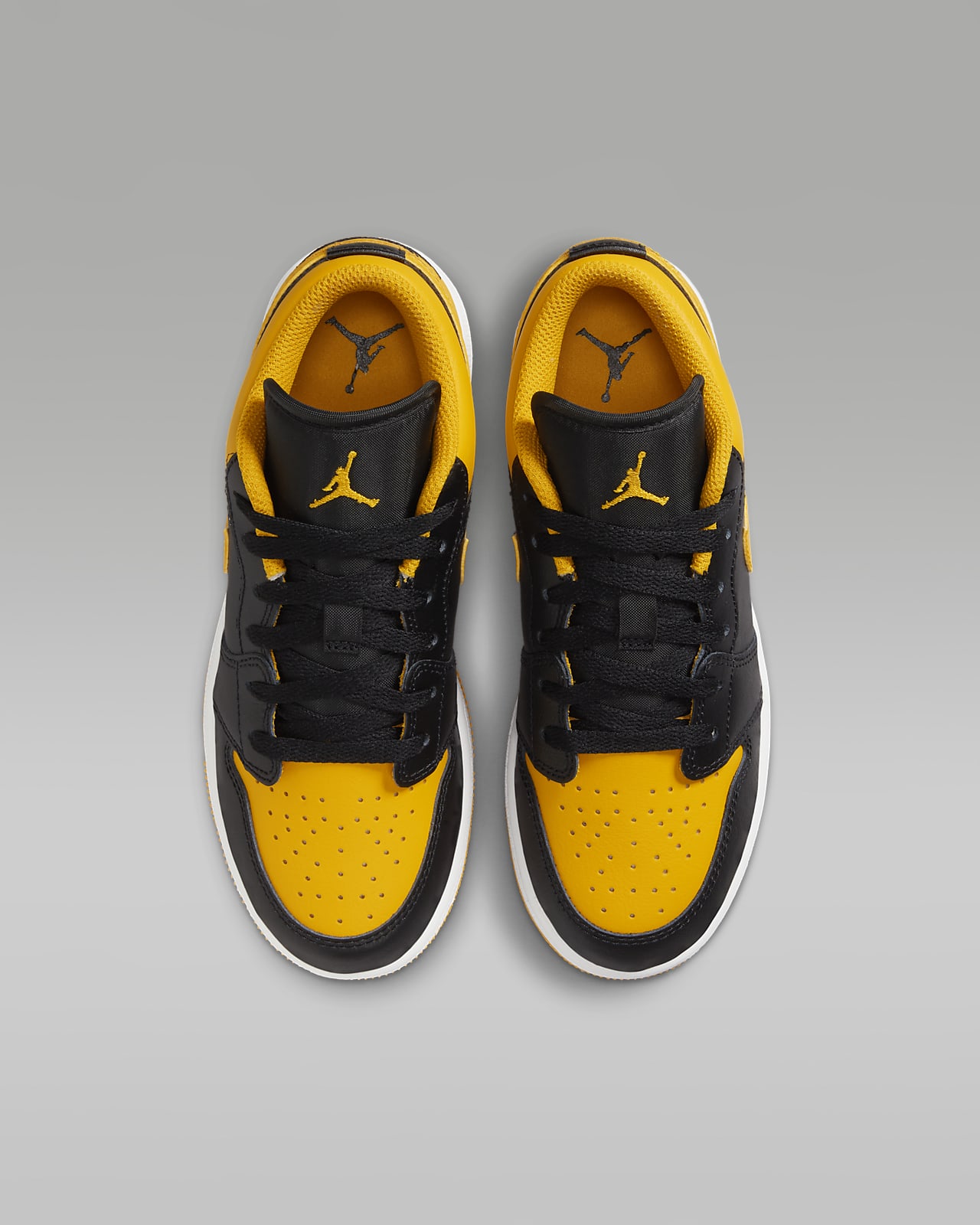 Chaussure enfant jordan deals