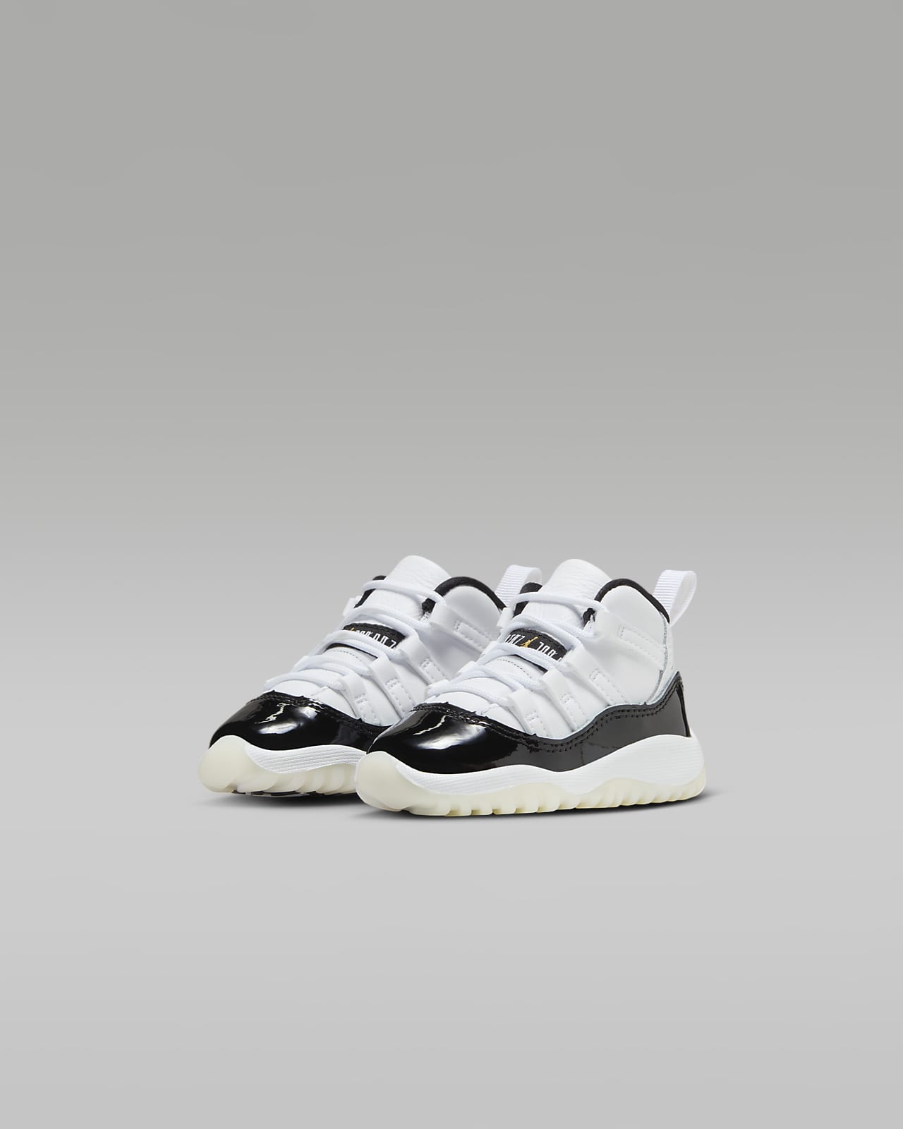 Toddler boy jordan sales retro 11