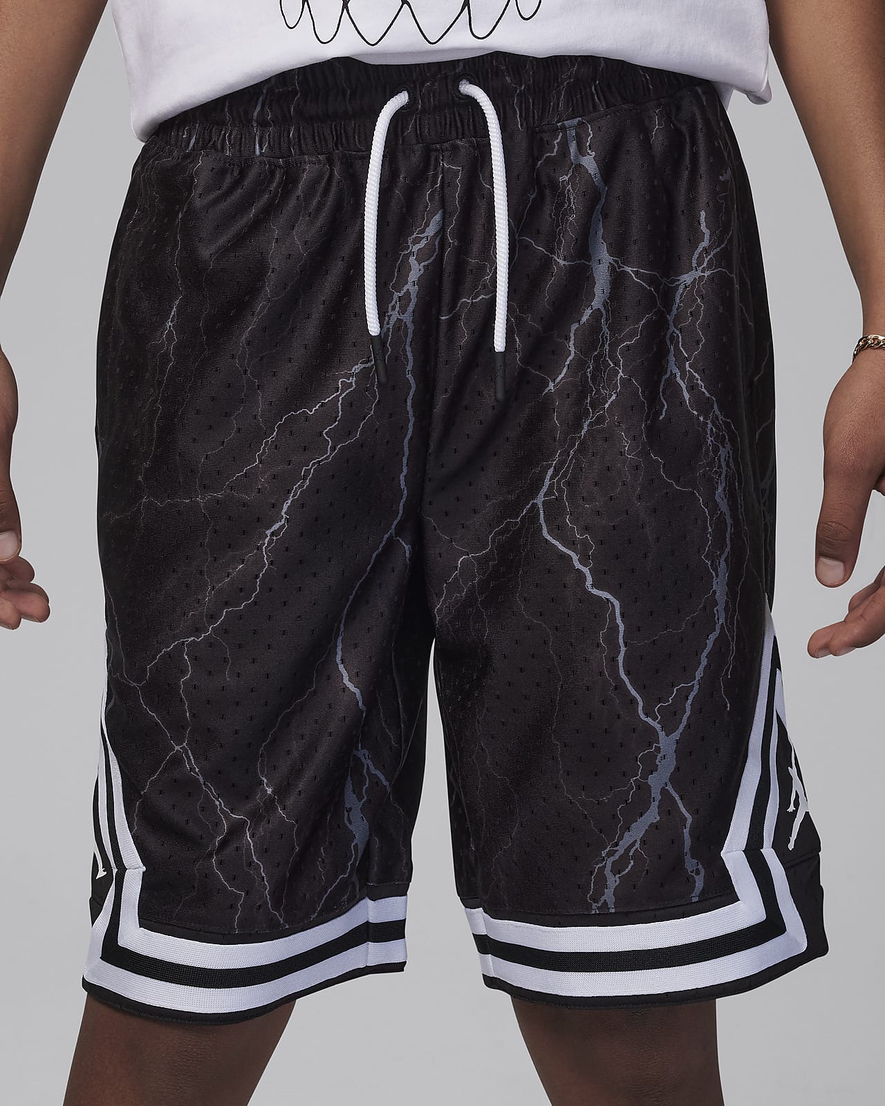 Shorts deportivos para niños talla grande Jordan.