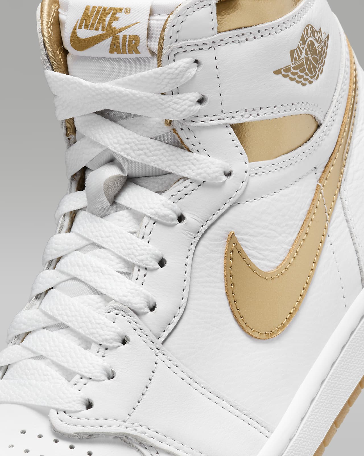 Air Jordan 1 Retro High OG White and Gold Women's Shoes. Nike.com