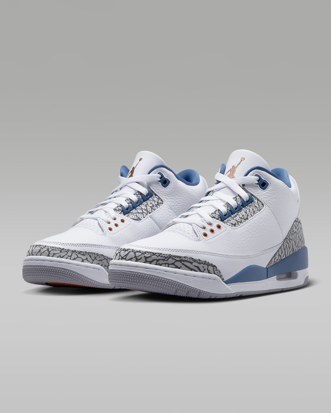 Nike Air Jordan 3 Retro Sneakers
