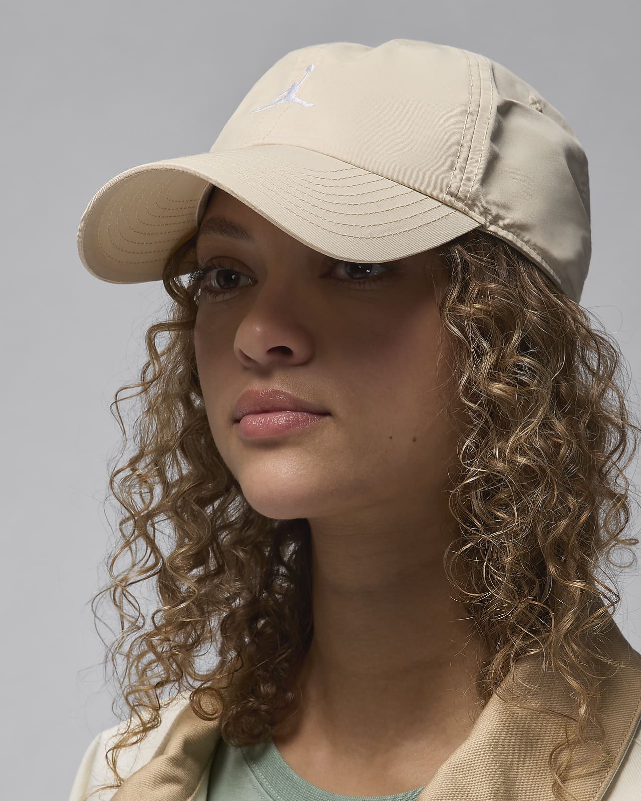 Jordan Club Cap Adjustable Unstructured Hat. Nike IN