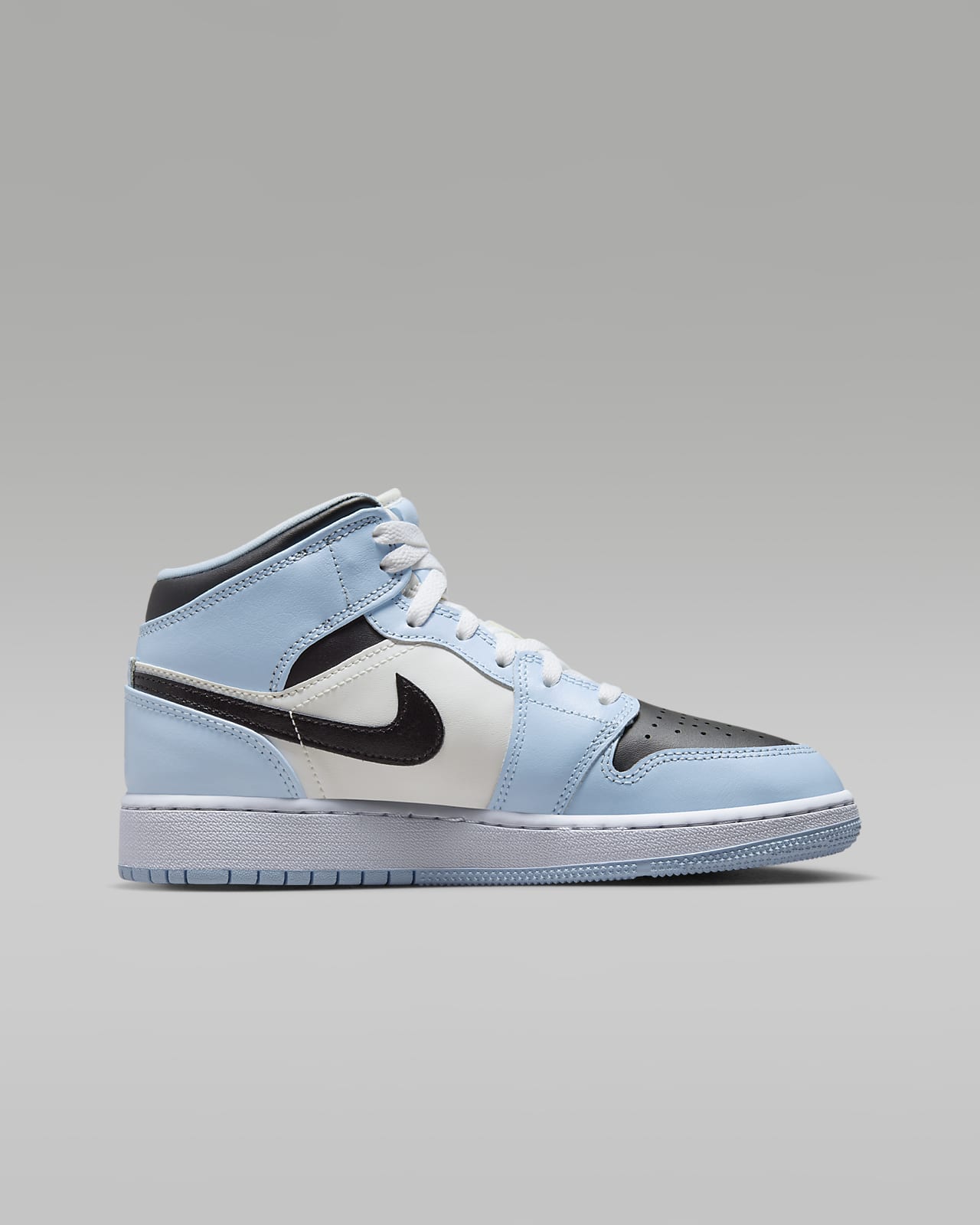 The air jordan 1 mid best sale