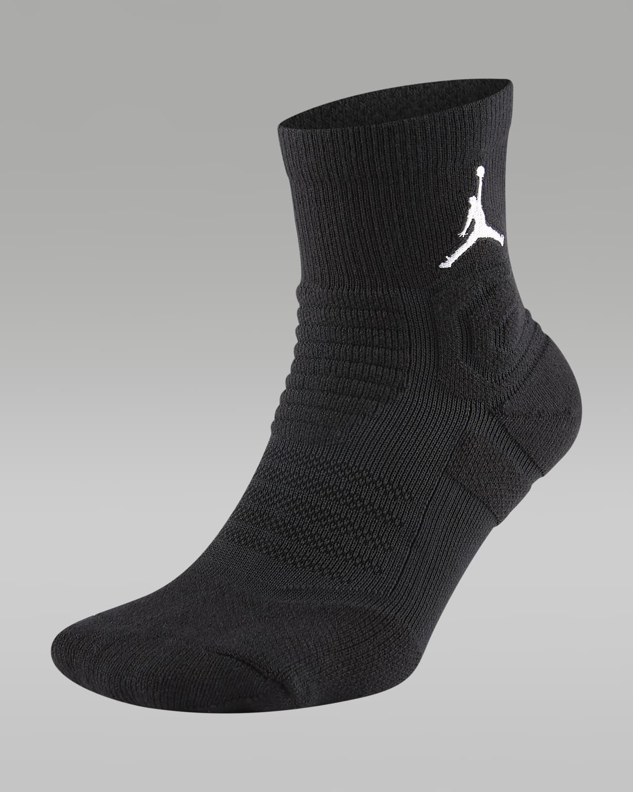 Jordan Ultimate Flight 2.0 Quarter Basketball Socks. Nike LU