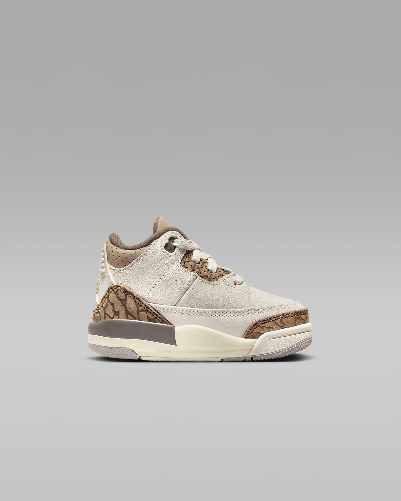 Kids jordan on sale retro 3