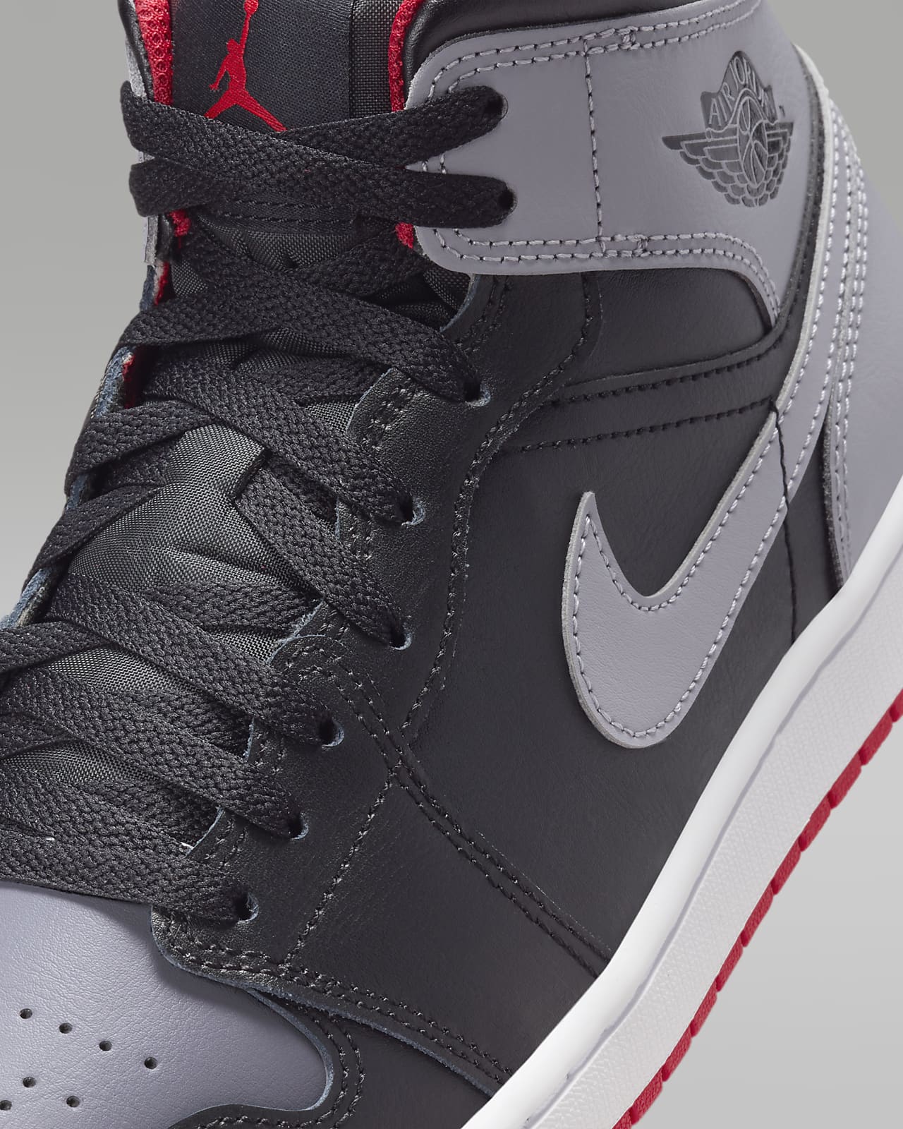 Air Jordan 1 Mids Have a New Colorway for Your Collection - Men's