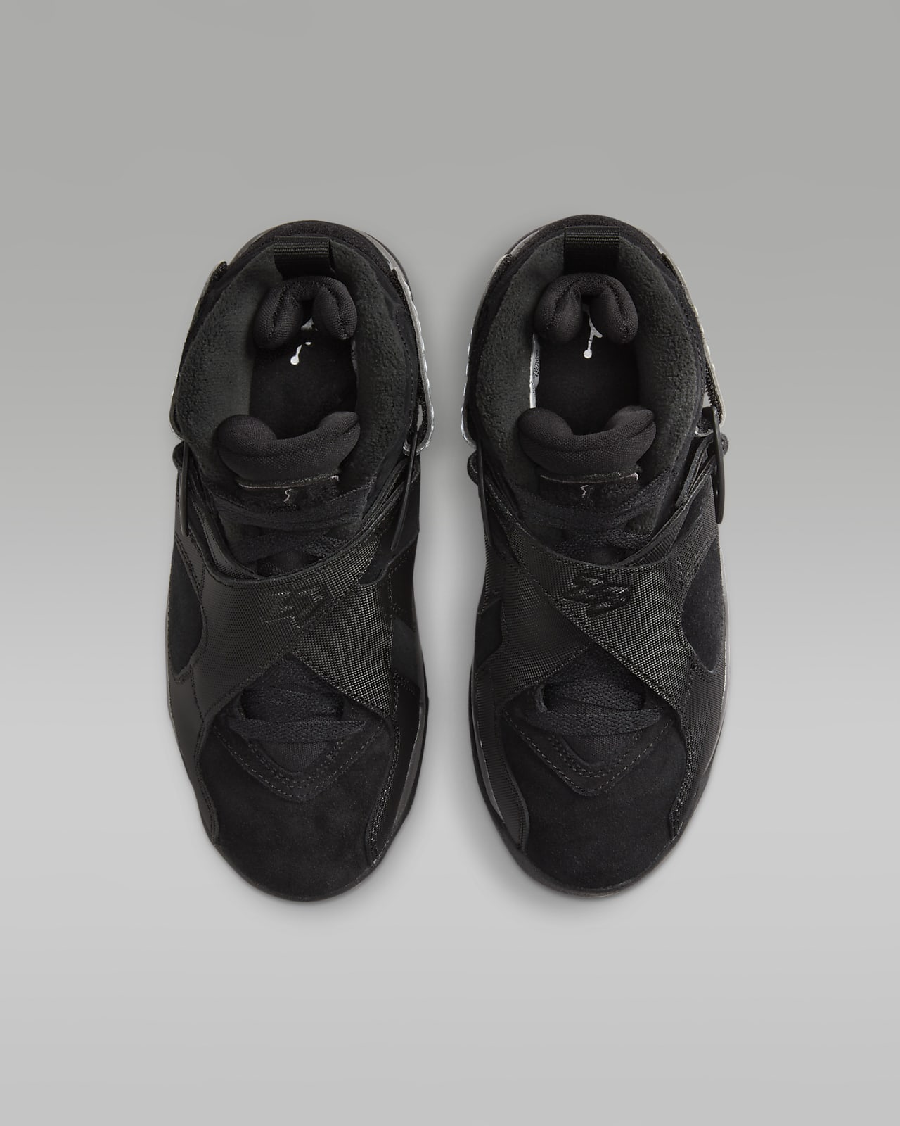 Jordan deals 8 negros