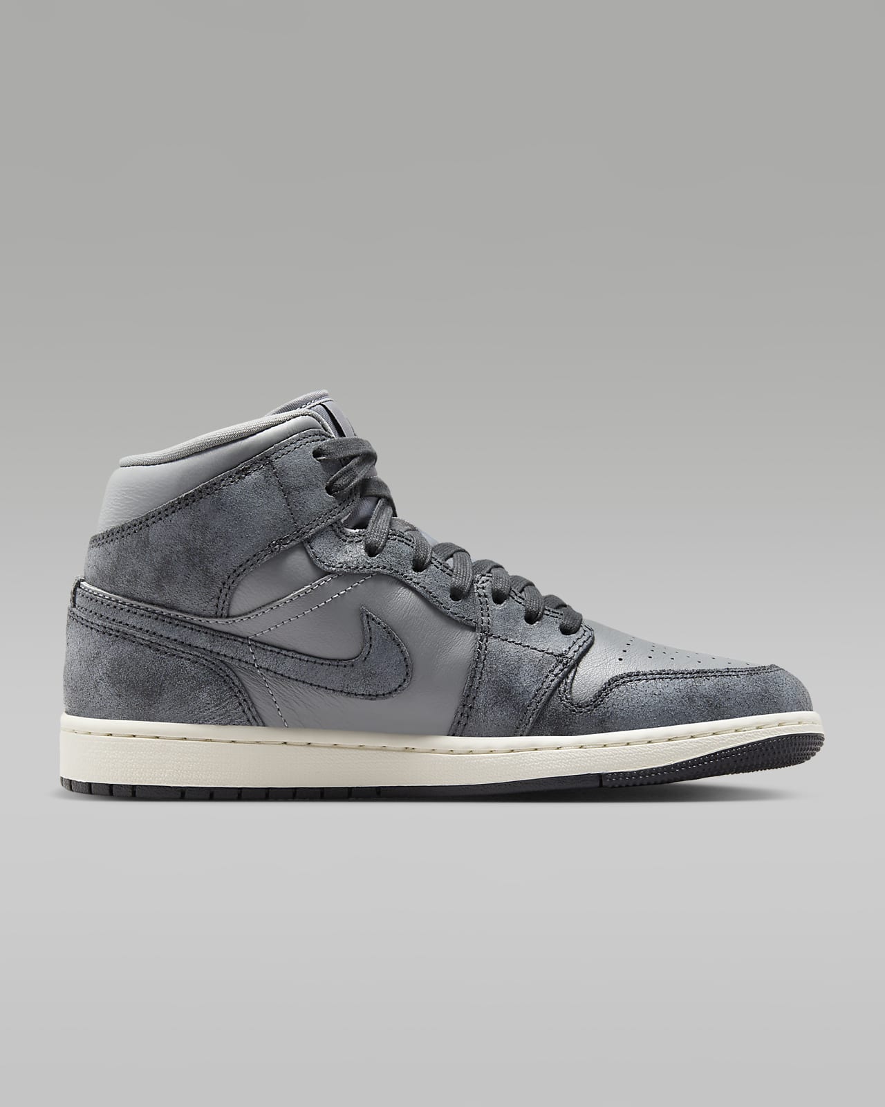 Air jordan 1 sale mid retro basketball shoes