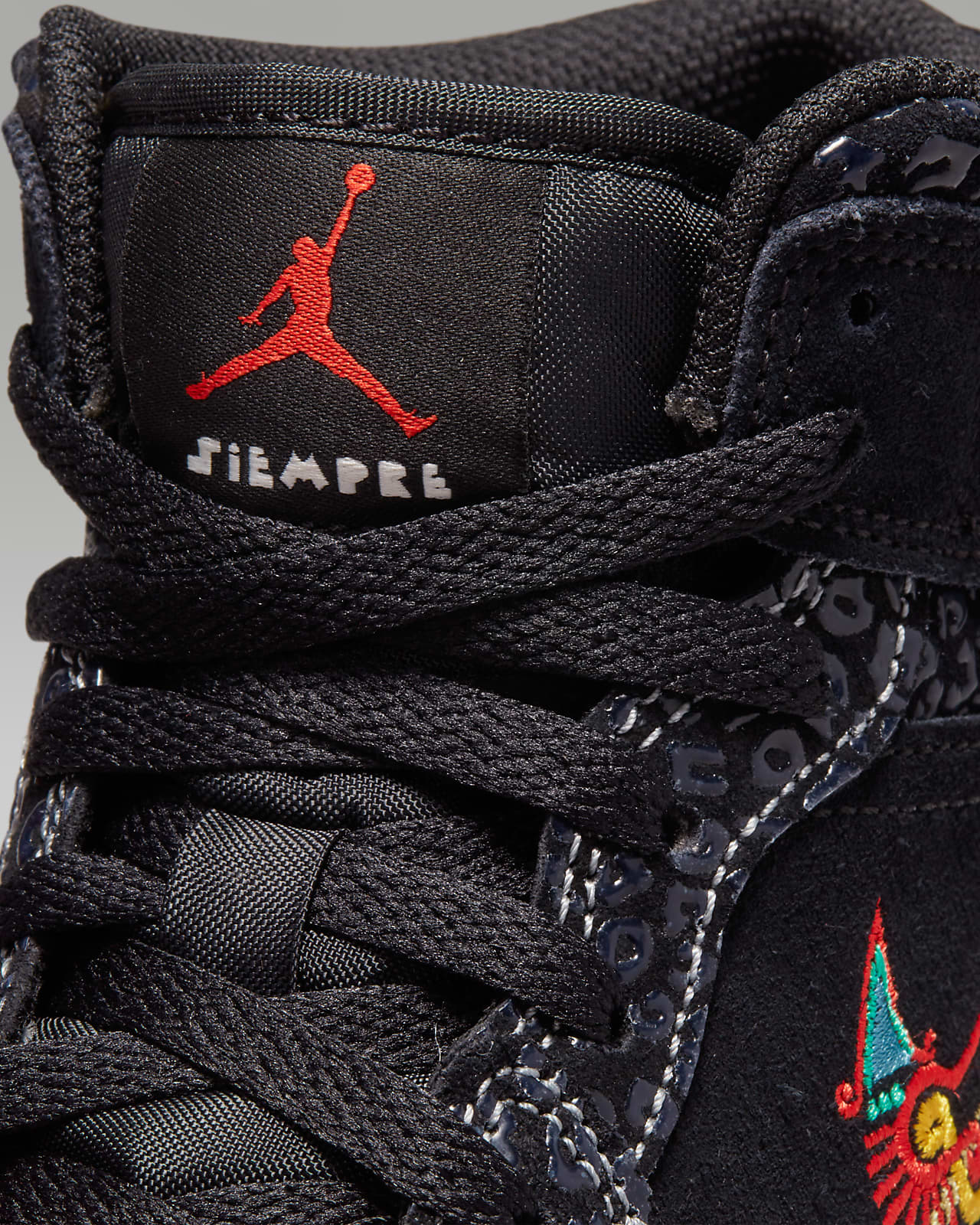 NIKE公式】エア ジョーダン 1 MID SE ジュニアシューズ.オンライン