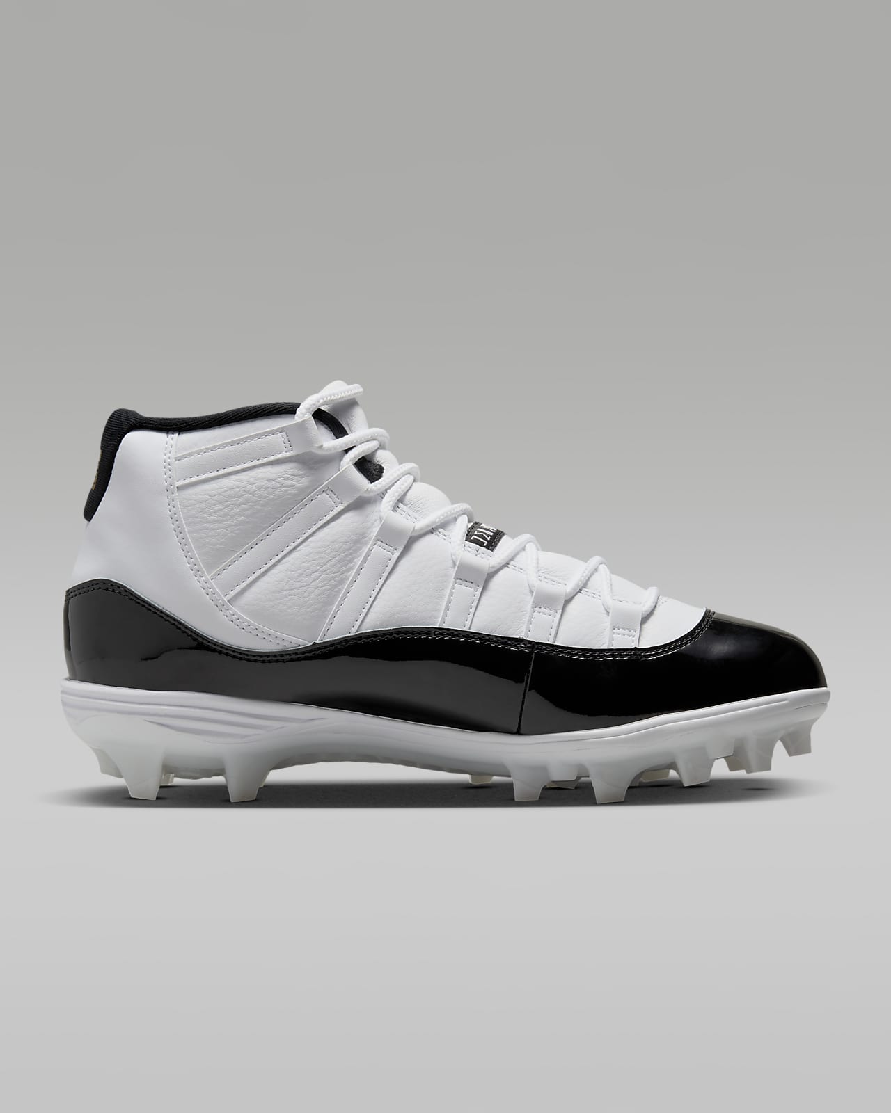 Tenis jordan para futbol americano on sale