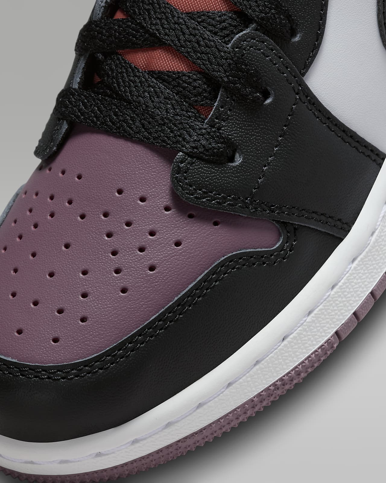 Air Jordan 1 Low SE Big Kids Shoes
