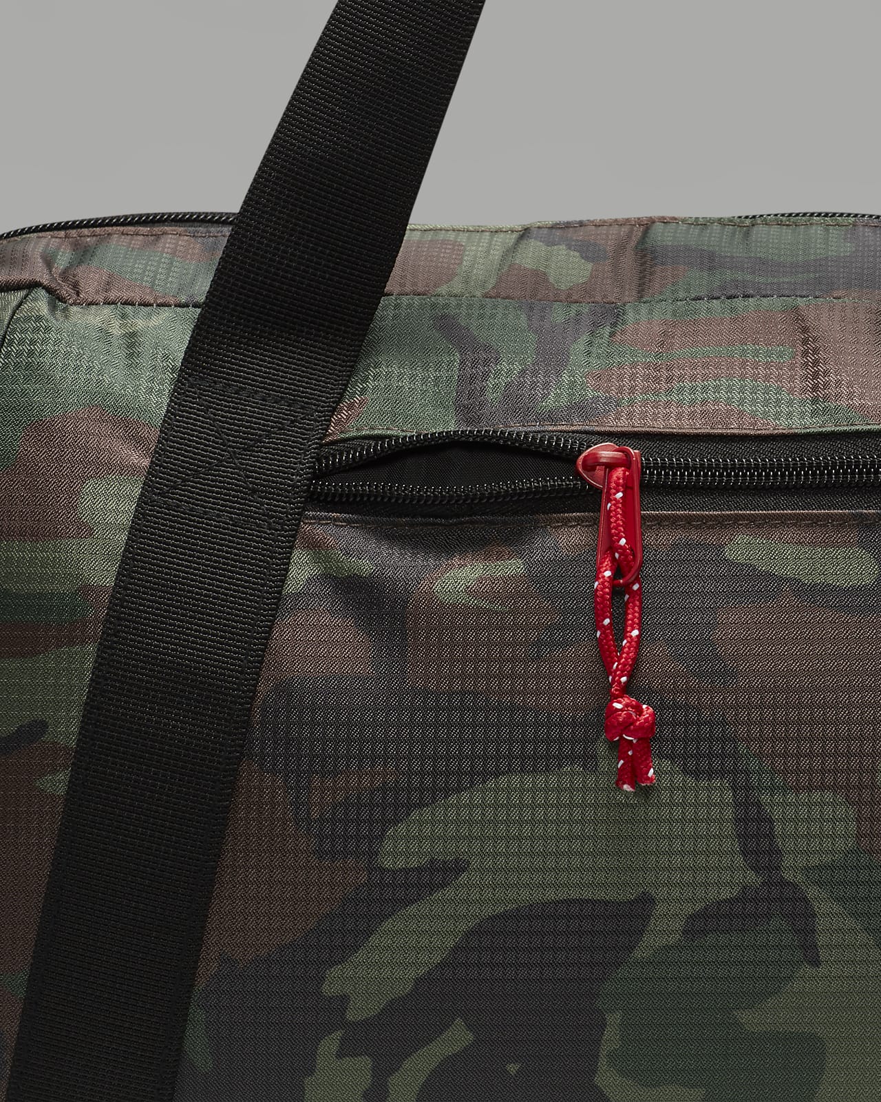 Jordan Essentials Duffle Duffle Bag (15L).