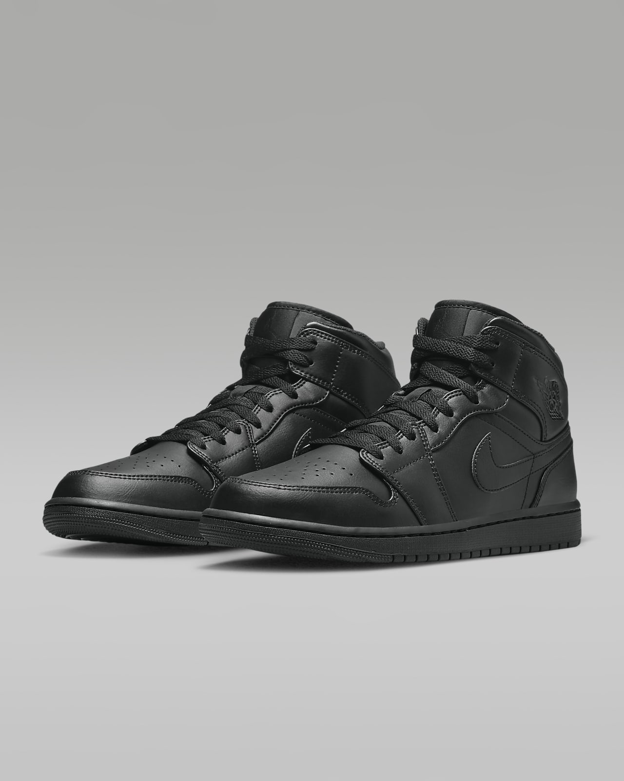 Check Out the Best Black Sneaker Styles by Nike. Nike.com