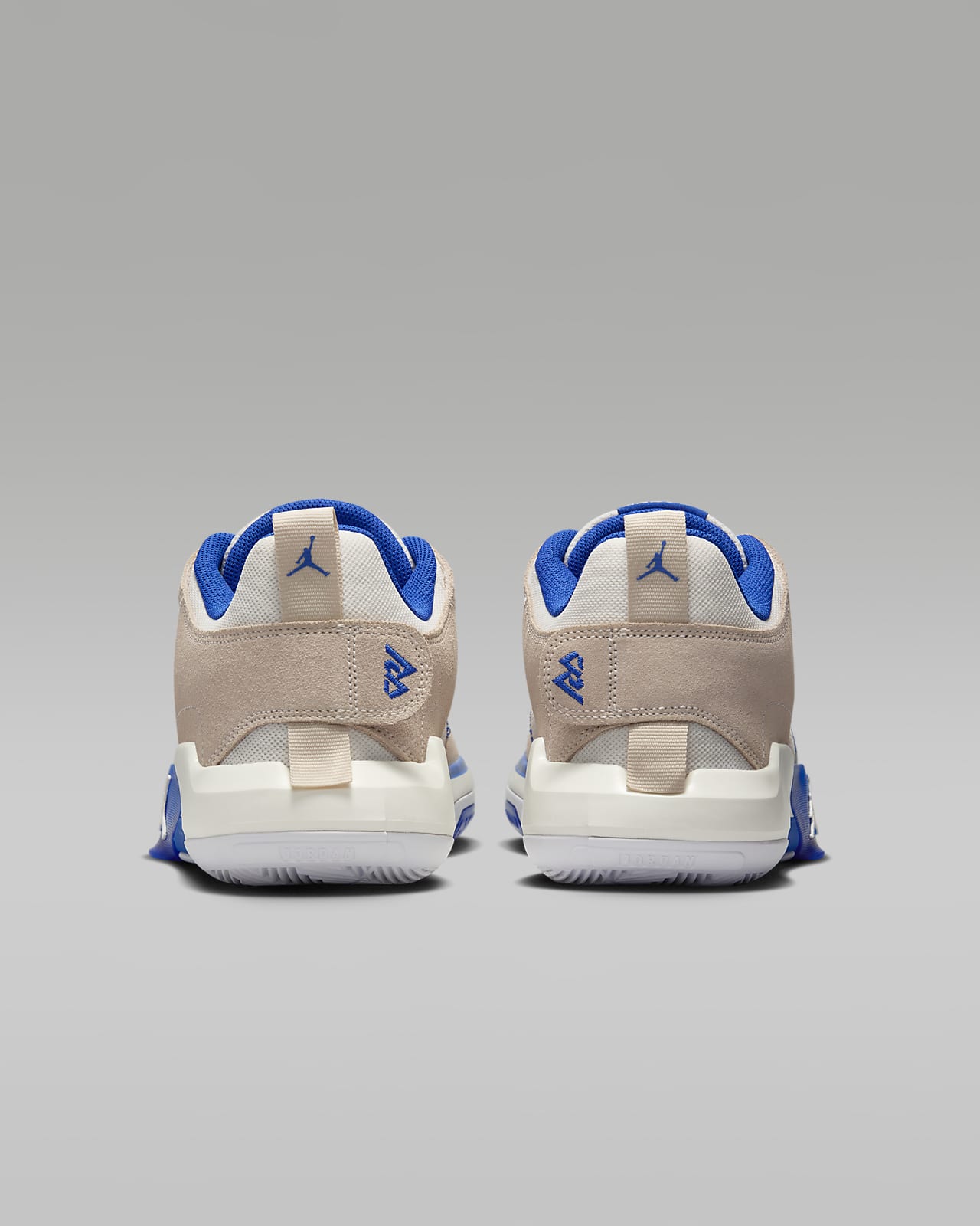 Jordan retro basketball discount shoes