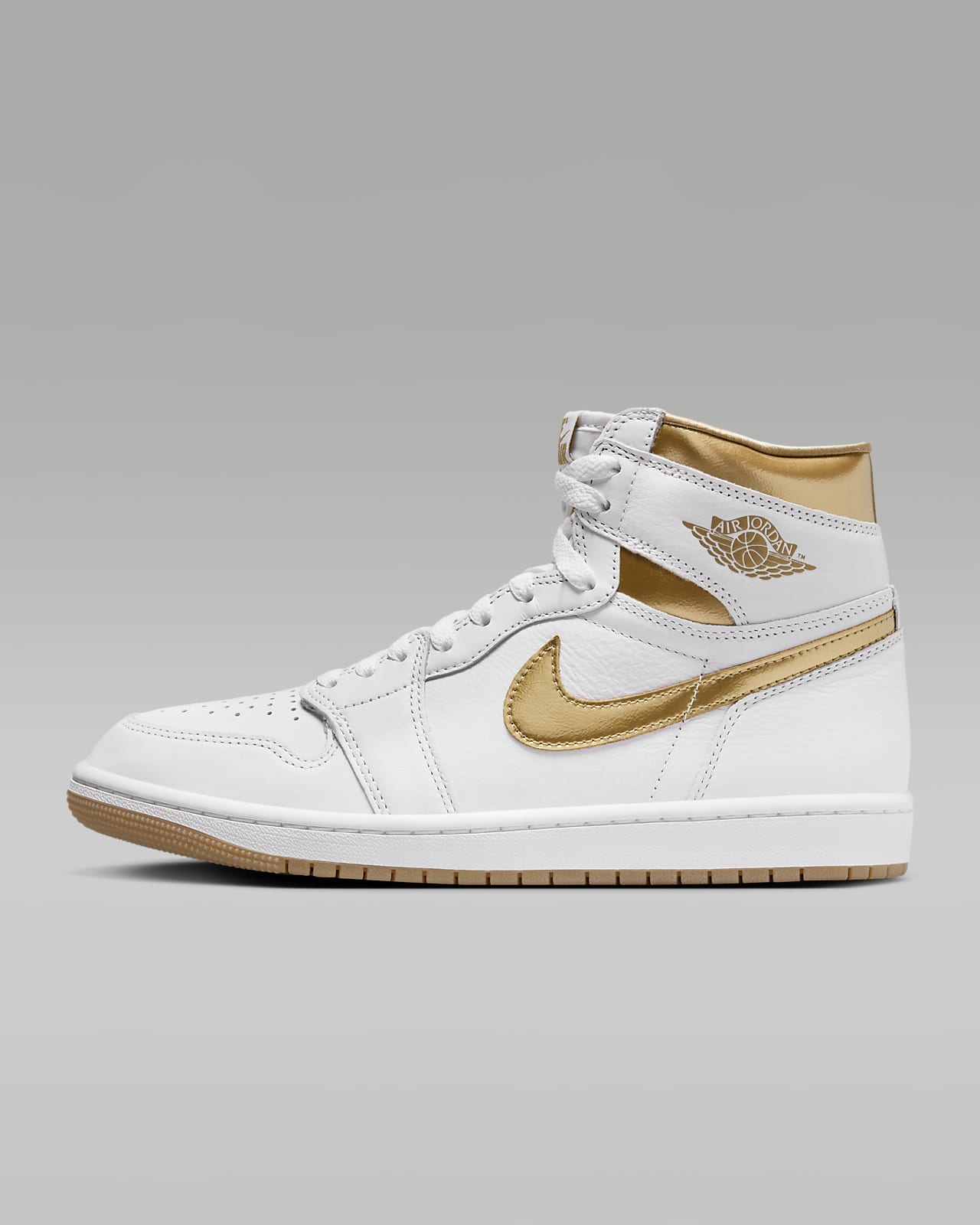 Tenis jordan discount color oro