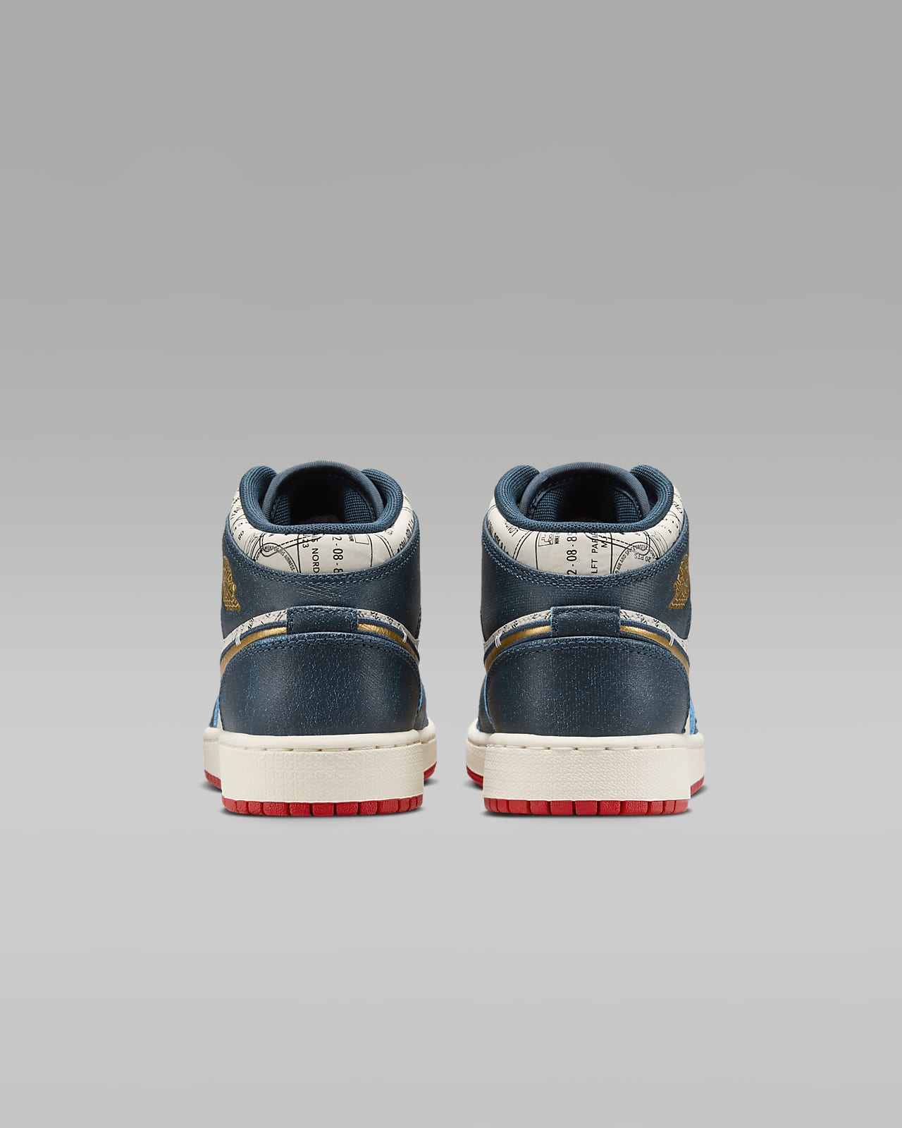 Air Jordan 1 Mid SE Older Kids' Shoes